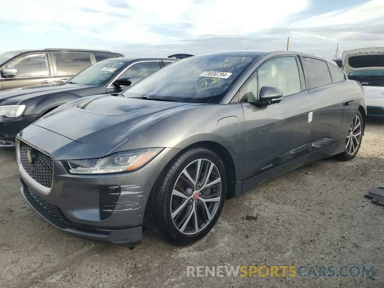 1 Photograph of a damaged car SADHD2S1XK1F62405 JAGUAR I-PACE 2019