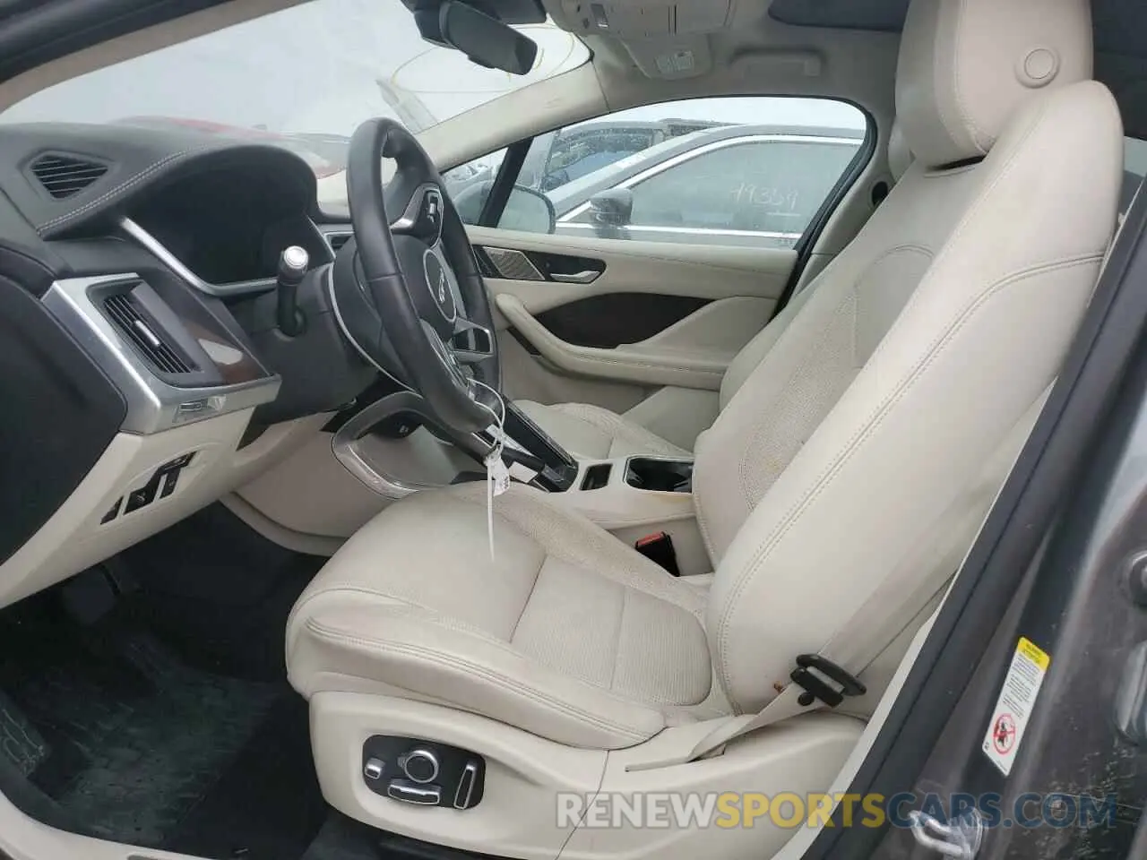 7 Photograph of a damaged car SADHD2S1XK1F62405 JAGUAR I-PACE 2019