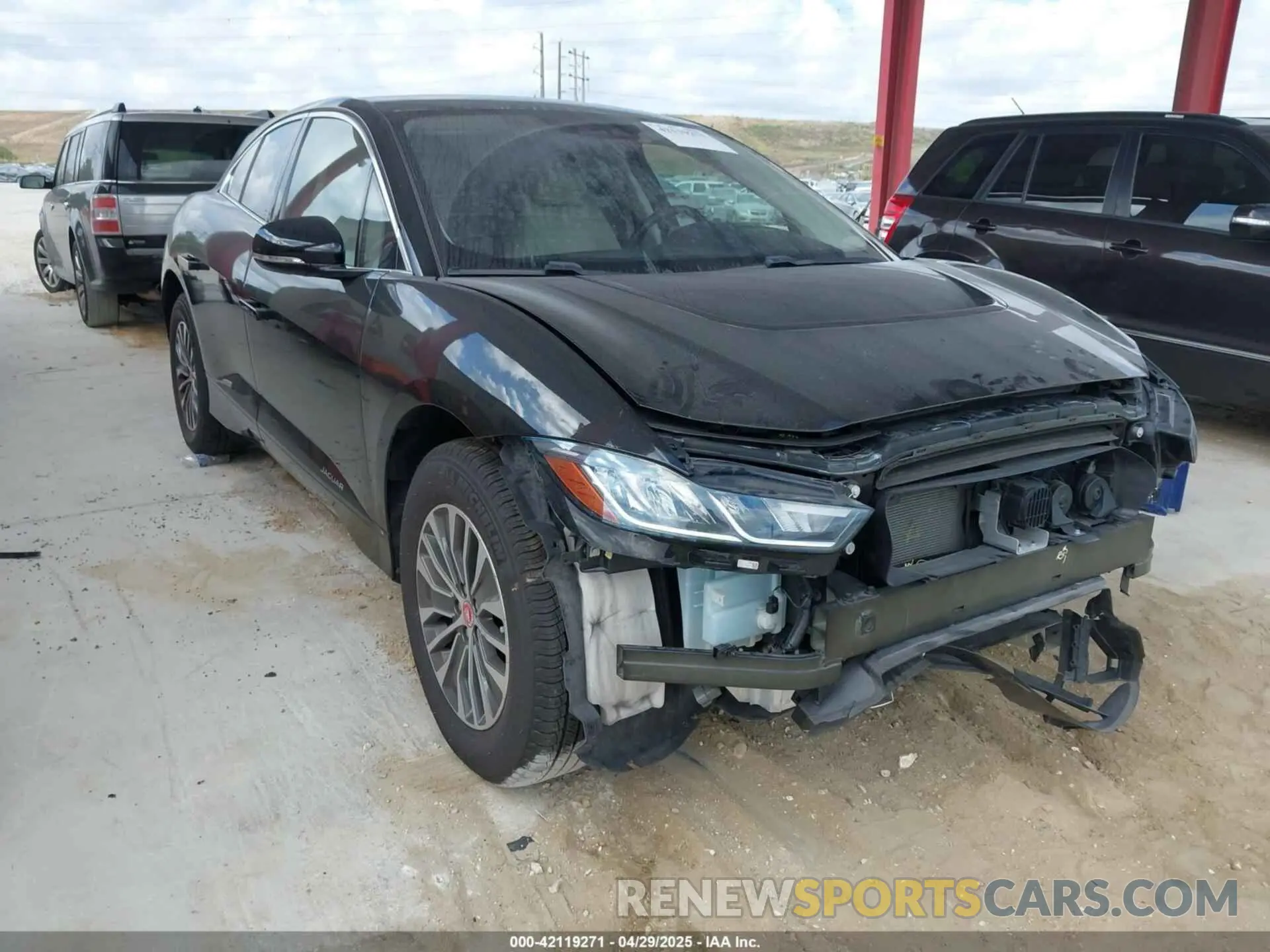 1 Фотография поврежденного автомобиля SADHB2S15L1F79250 JAGUAR I-PACE 2020