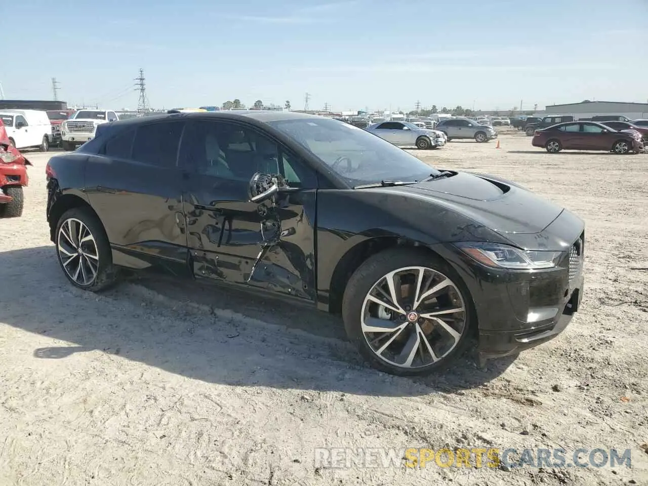 4 Photograph of a damaged car SADHD2S1XP1629976 JAGUAR I-PACE 2023