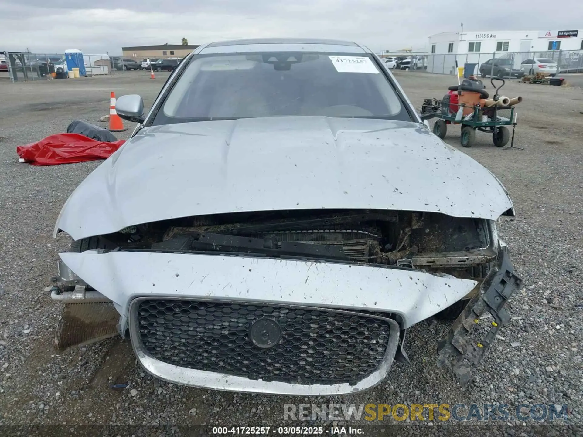 13 Фотография поврежденного автомобиля SAJAD4FX3KCP50256 JAGUAR XE 2019