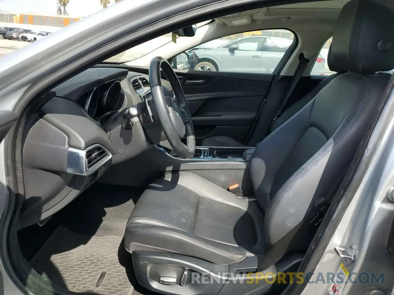 7 Photograph of a damaged car SAJAD4FX4KCP46524 JAGUAR XE 2019