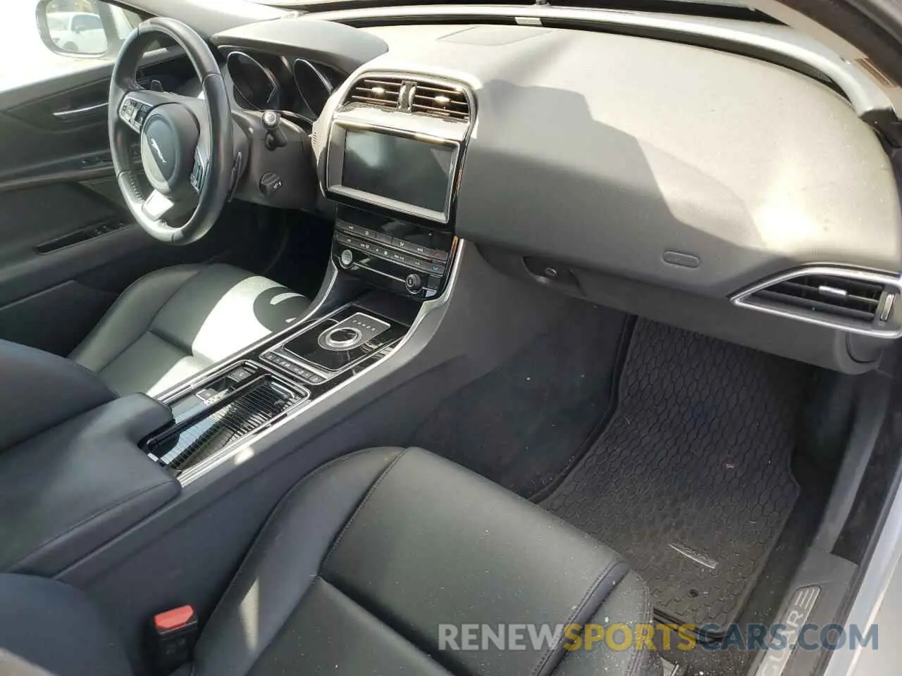 8 Photograph of a damaged car SAJAD4FX4KCP46524 JAGUAR XE 2019