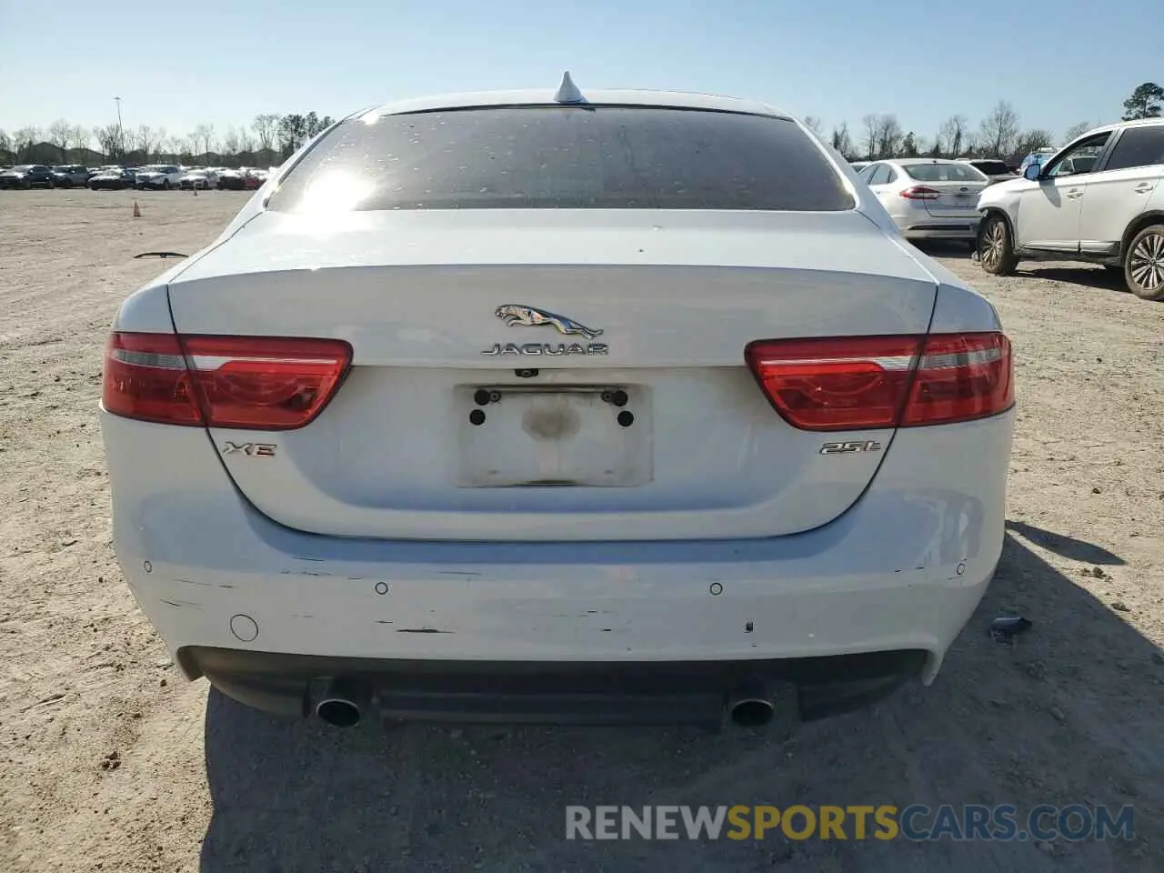 6 Photograph of a damaged car SAJAD4FX9KCP49404 JAGUAR XE 2019