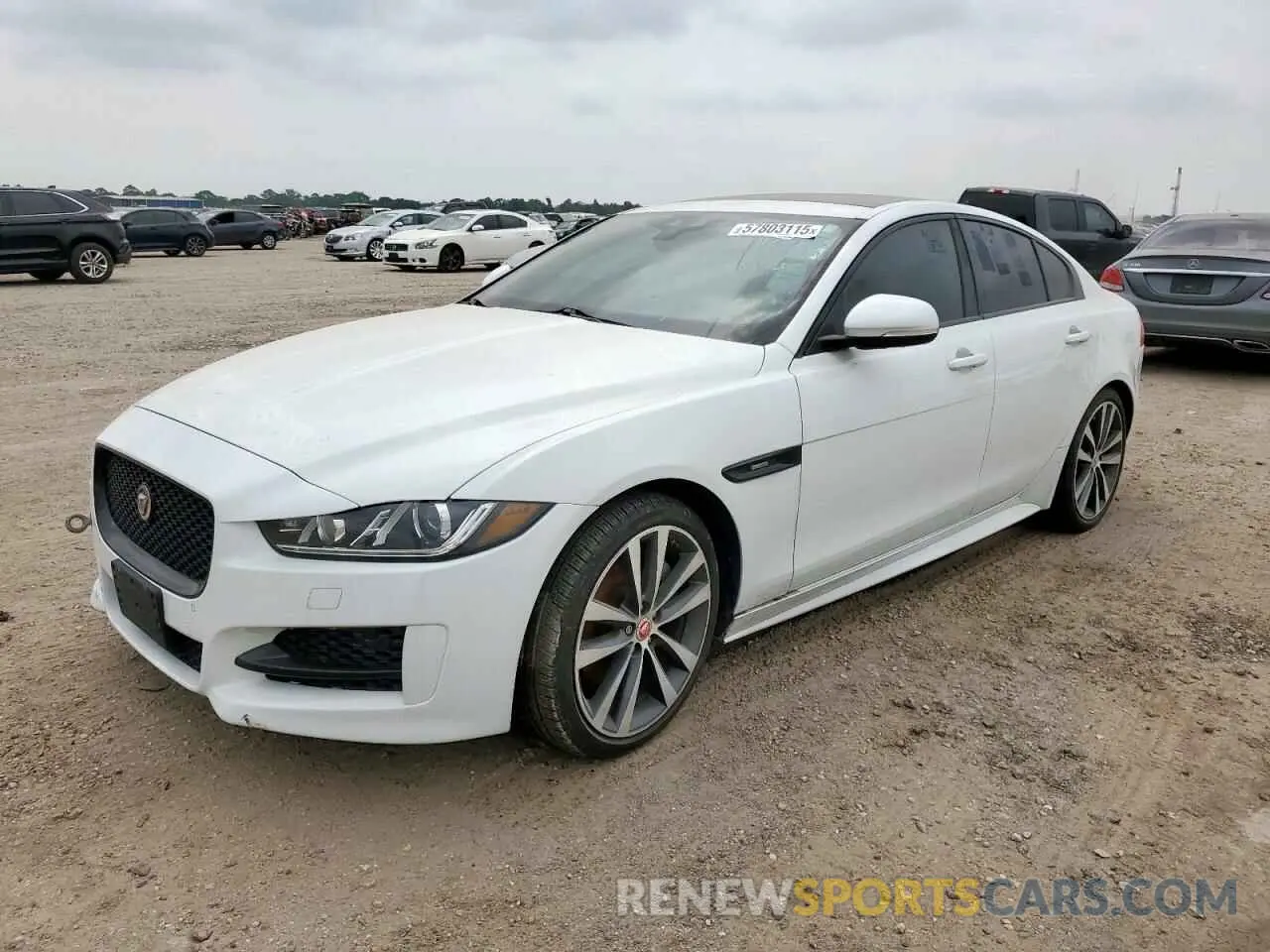 1 Фотография поврежденного автомобиля SAJAF4FX9KCP51339 JAGUAR XE 2019