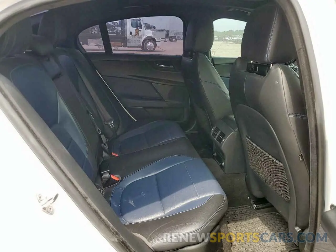 10 Фотография поврежденного автомобиля SAJAF4FX9KCP51339 JAGUAR XE 2019