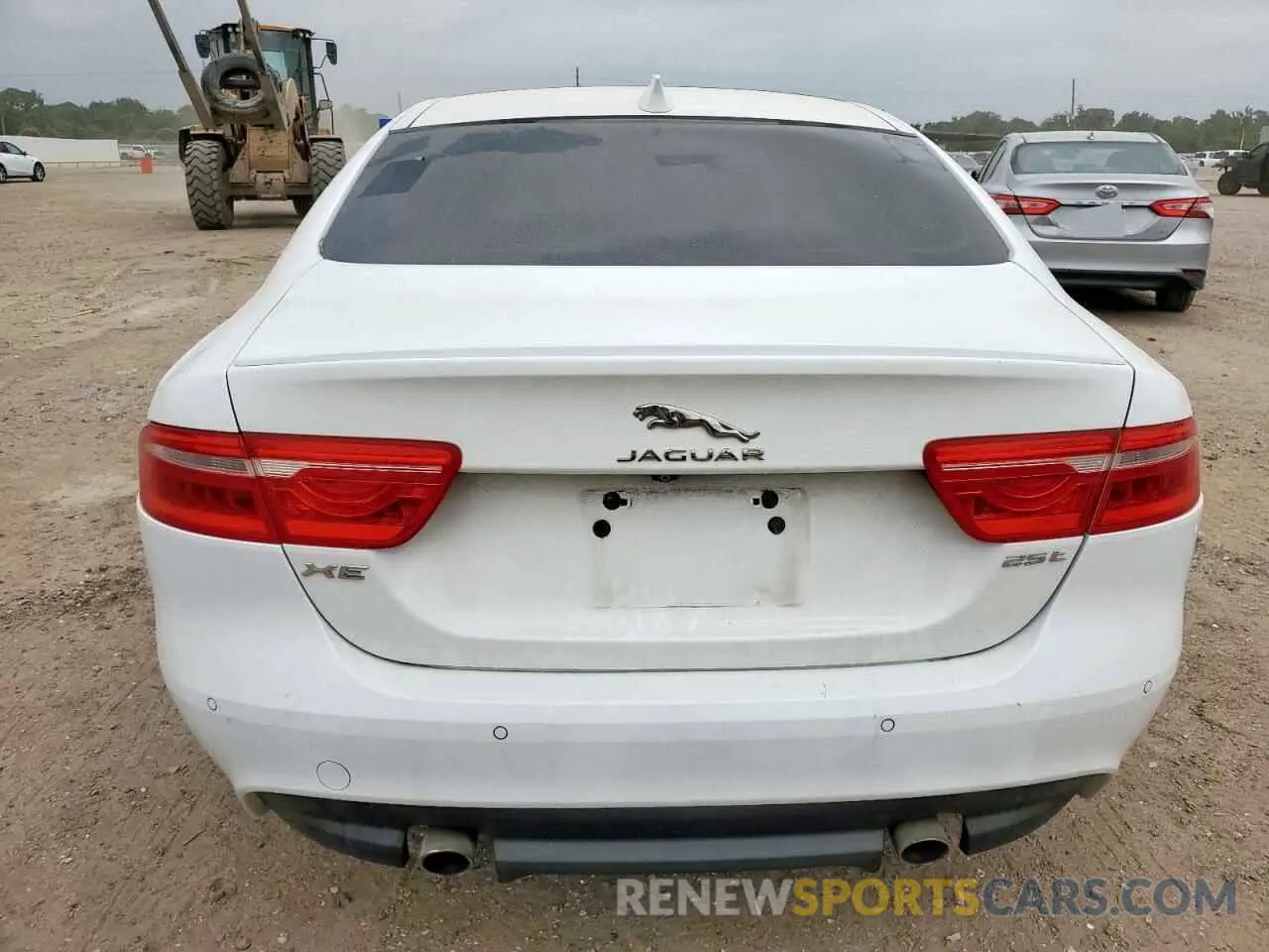 6 Фотография поврежденного автомобиля SAJAF4FX9KCP51339 JAGUAR XE 2019