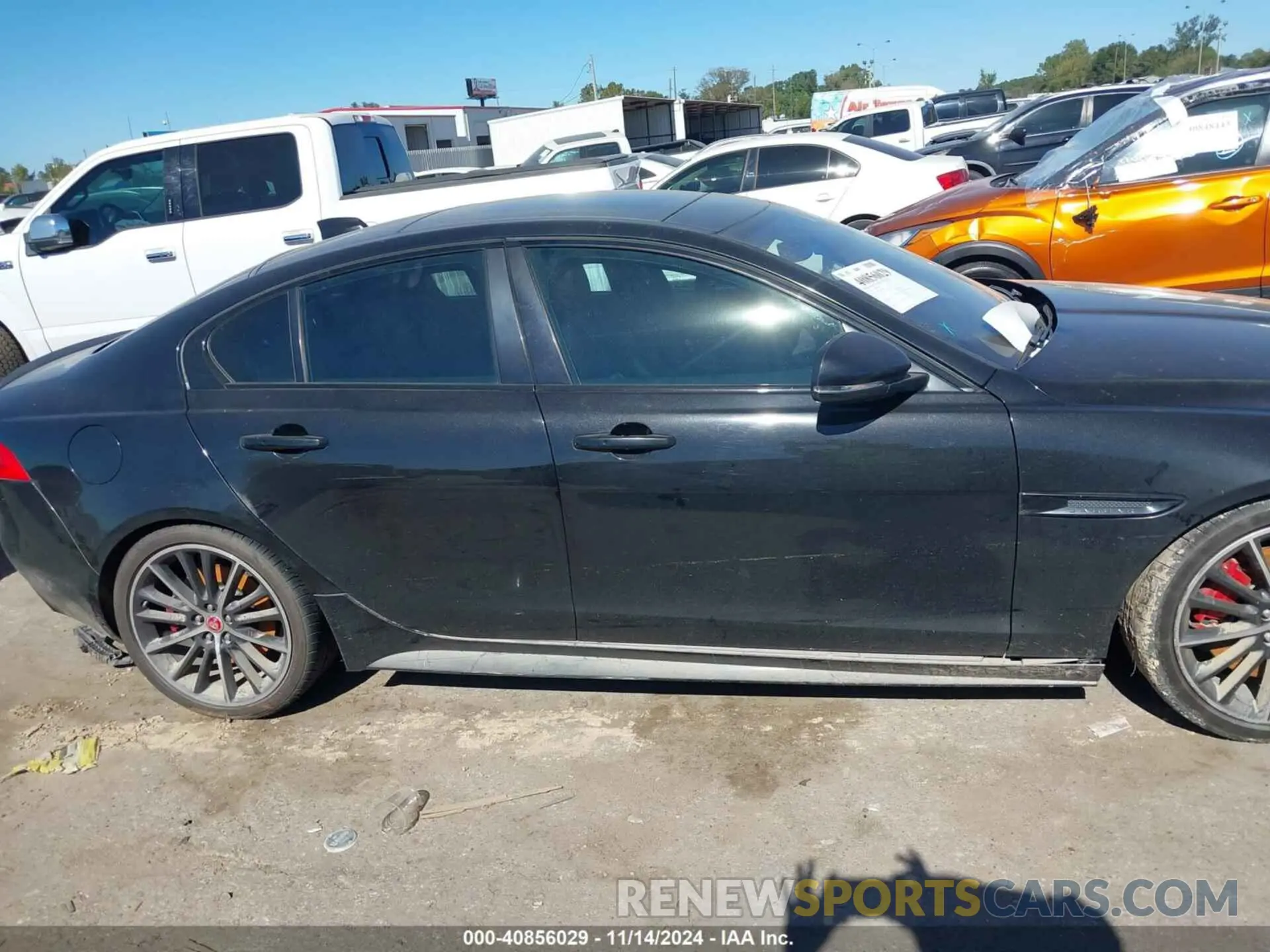 13 Фотография поврежденного автомобиля SAJAG4FVXKCP48915 JAGUAR XE 2019
