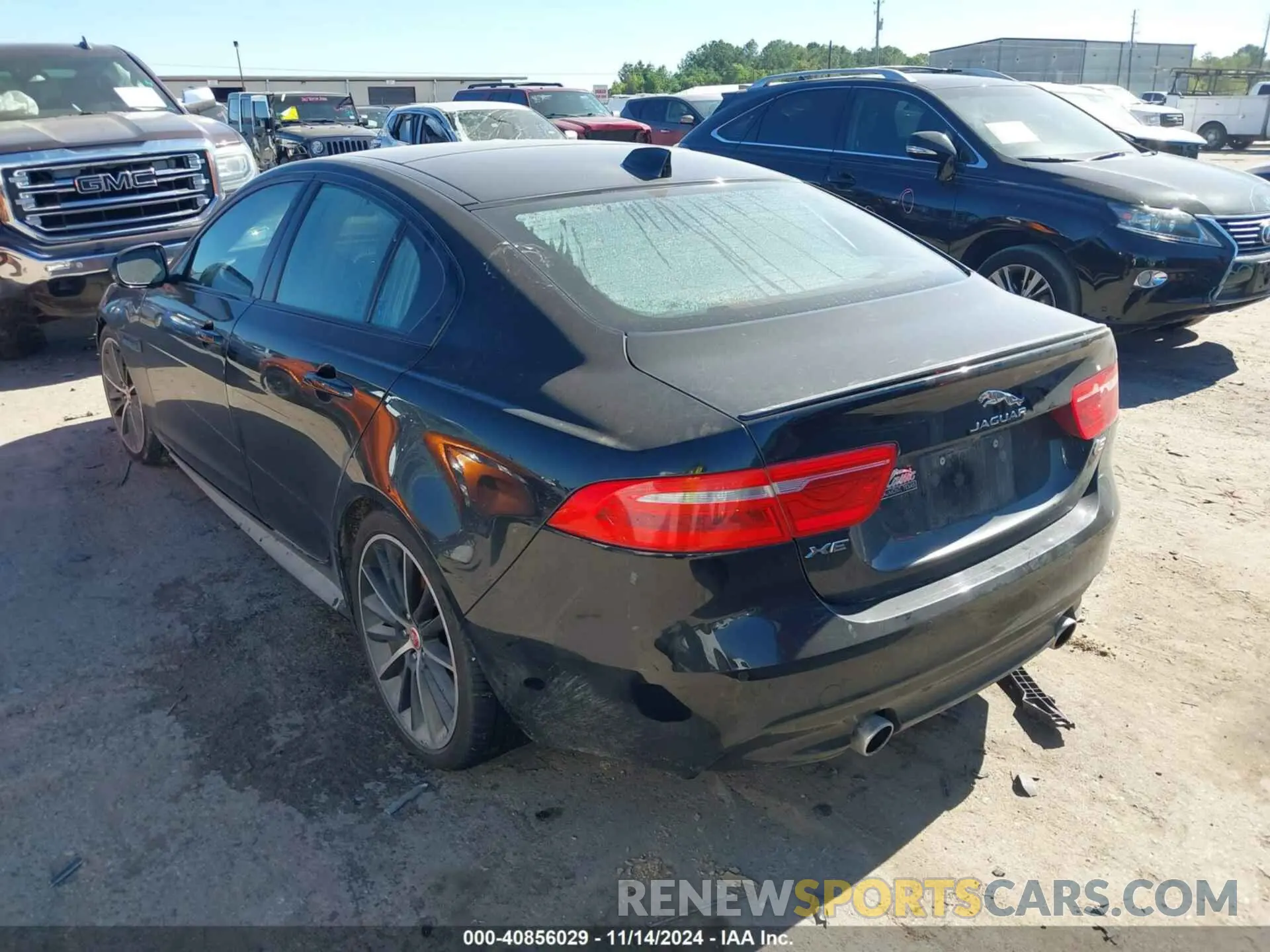 3 Фотография поврежденного автомобиля SAJAG4FVXKCP48915 JAGUAR XE 2019