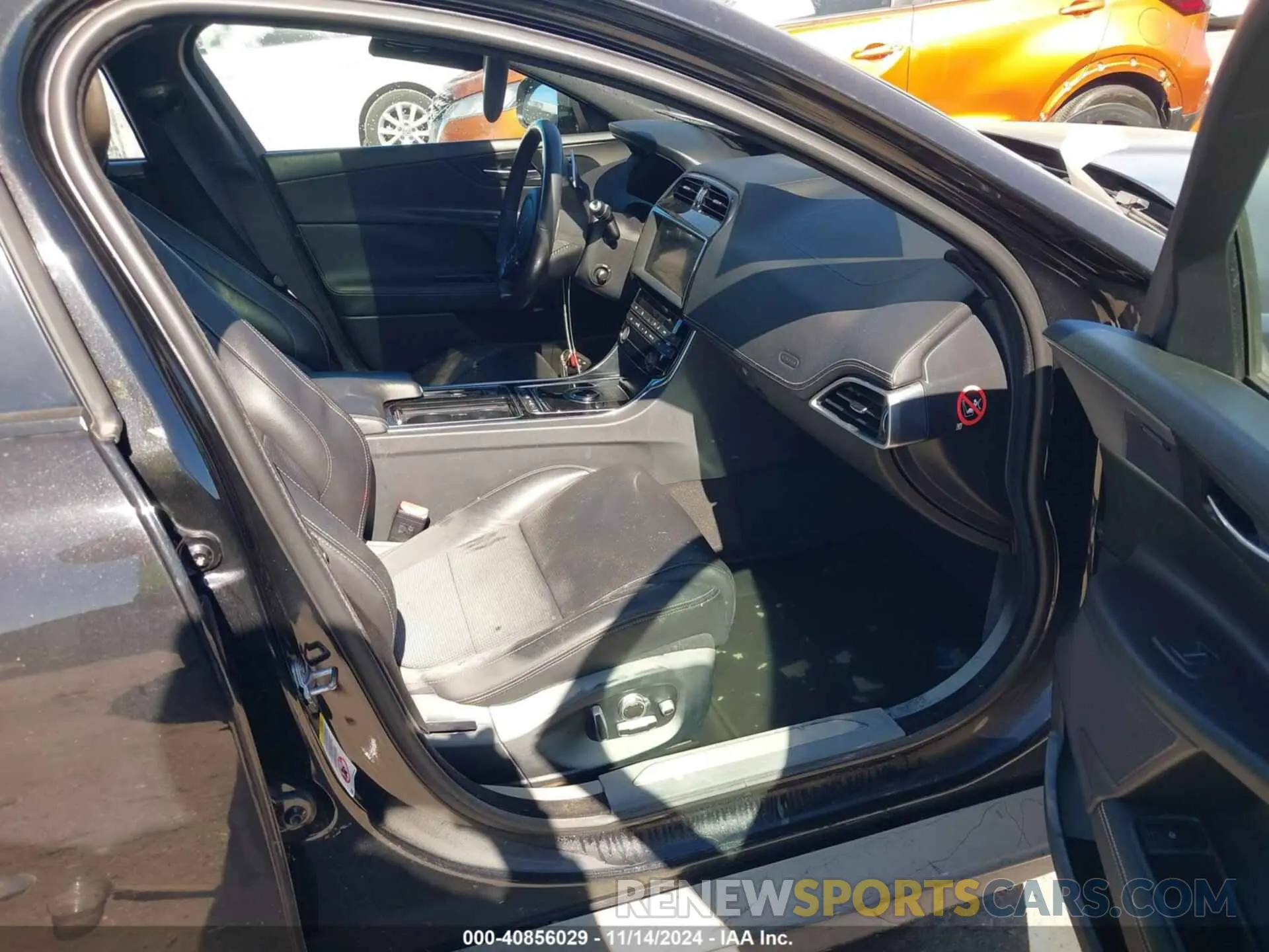 5 Фотография поврежденного автомобиля SAJAG4FVXKCP48915 JAGUAR XE 2019