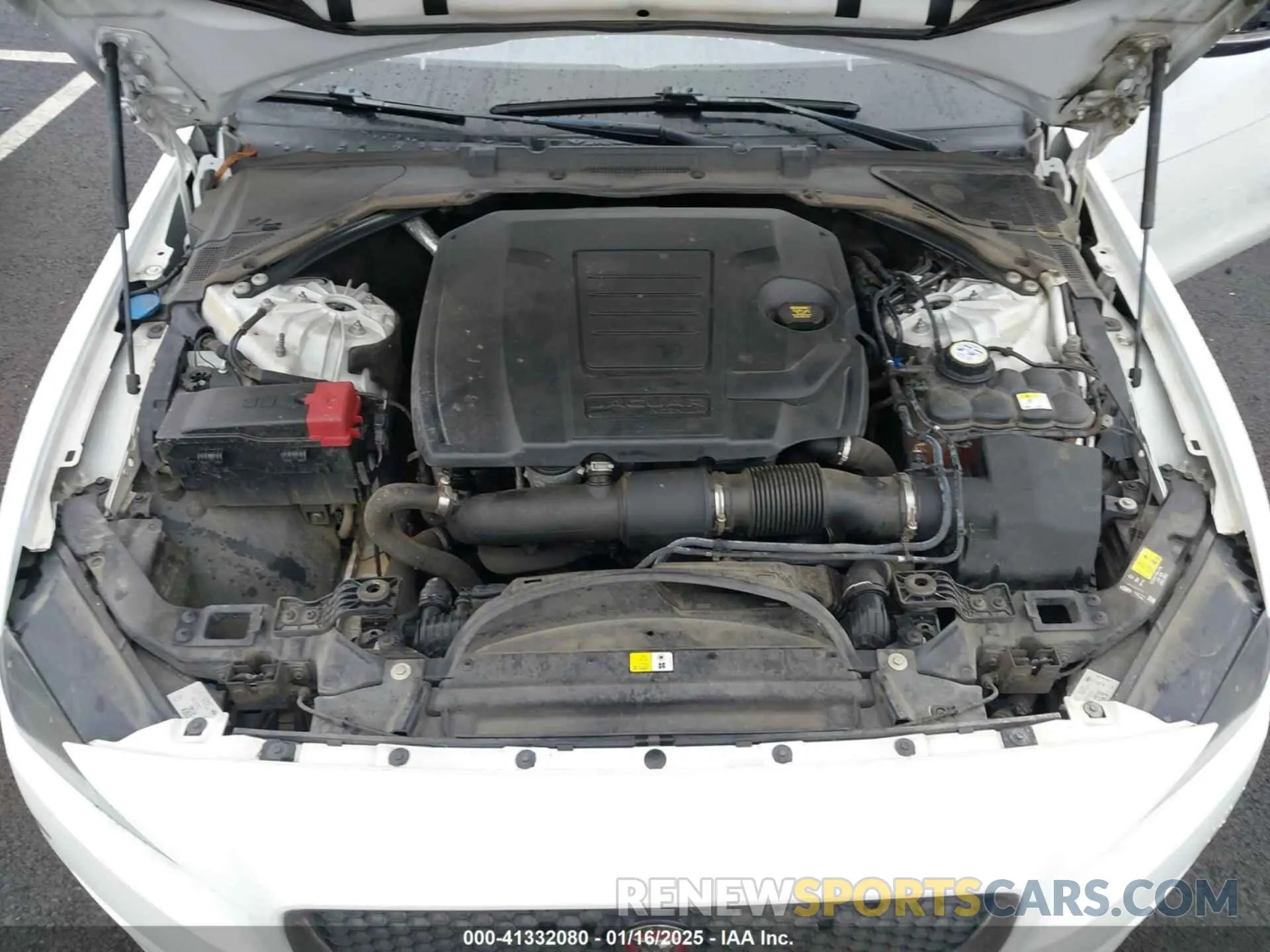 10 Photograph of a damaged car SAJAR4FX0KCP52659 JAGUAR XE 2019
