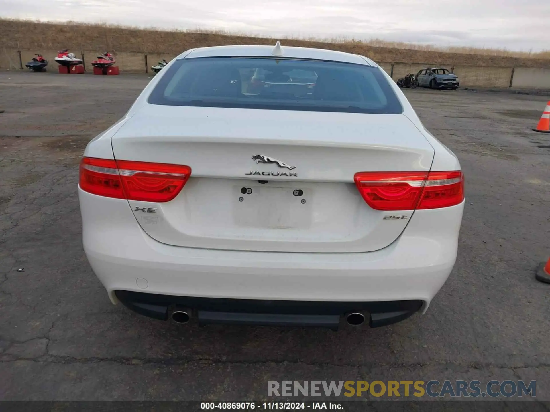 16 Фотография поврежденного автомобиля SAJAR4FX2KCP44224 JAGUAR XE 2019