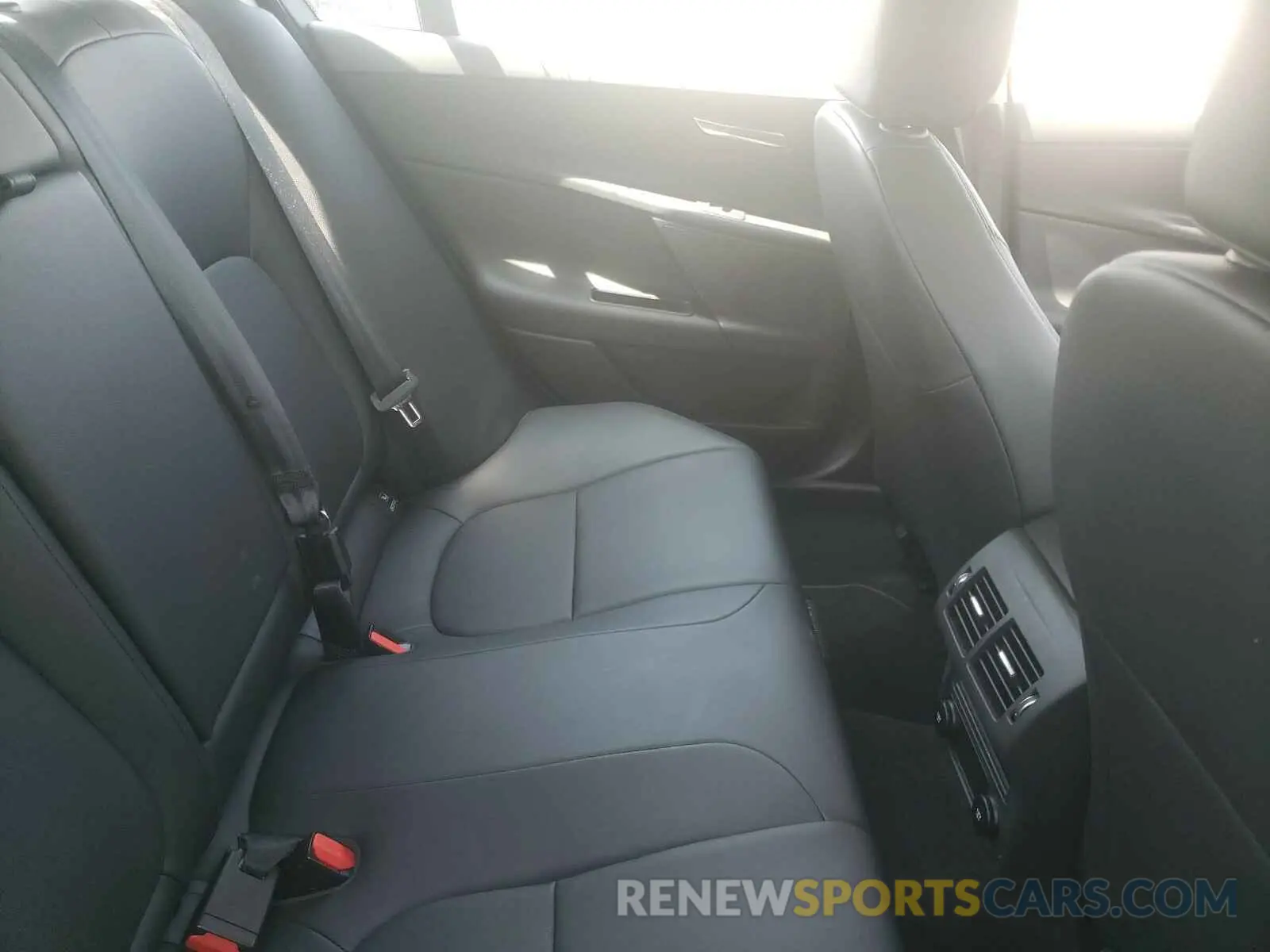 6 Photograph of a damaged car SAJAR4FX6KCP52875 JAGUAR XE 2019
