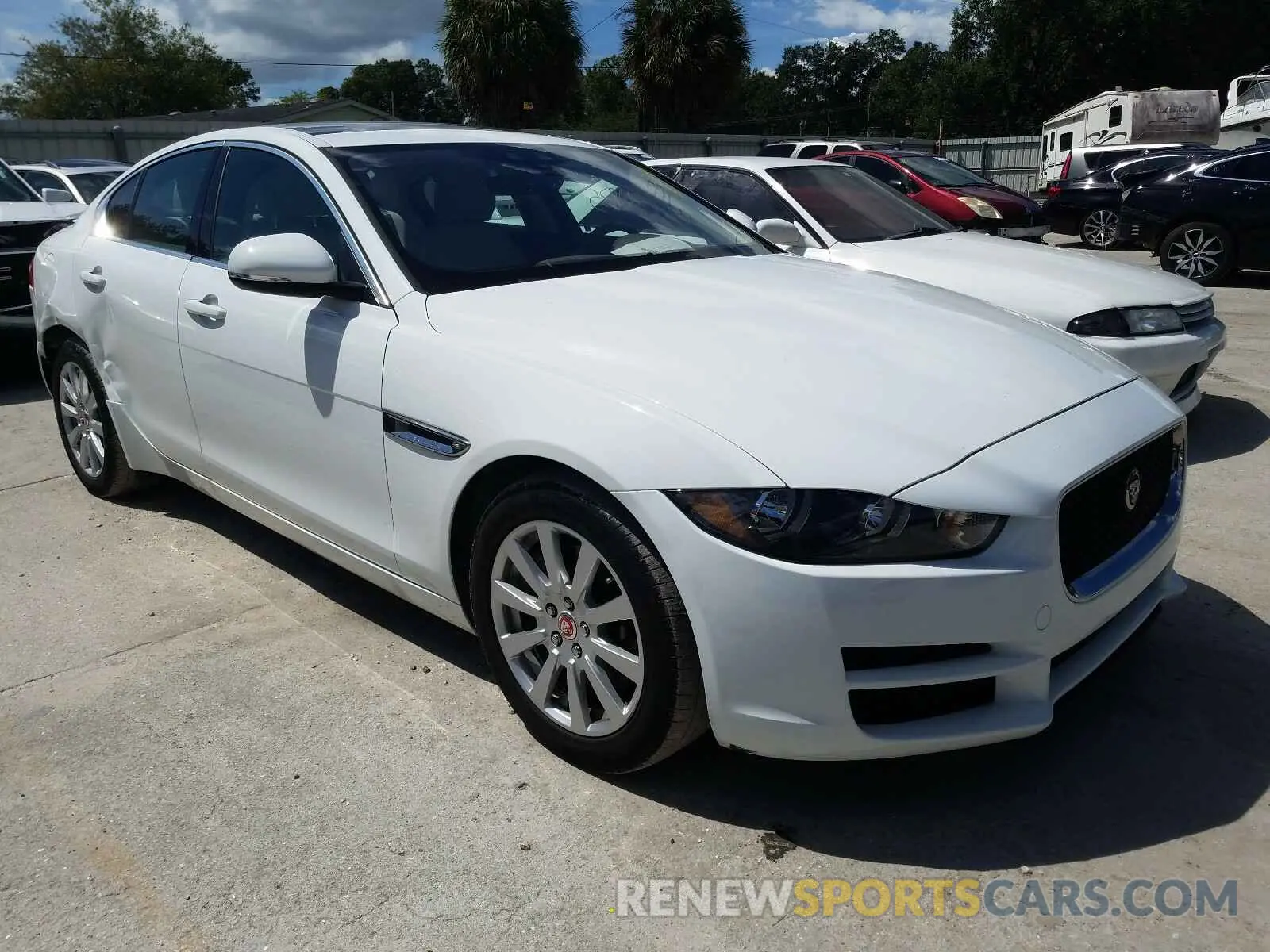 1 Photograph of a damaged car SAJAR4FX7KCP48348 JAGUAR XE 2019