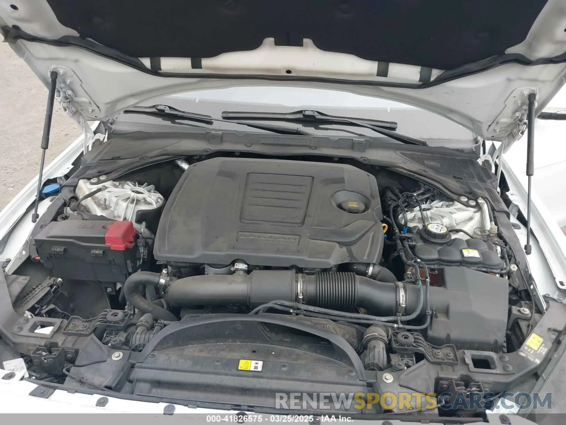 10 Photograph of a damaged car SAJAS4FX3KCP52756 JAGUAR XE 2019