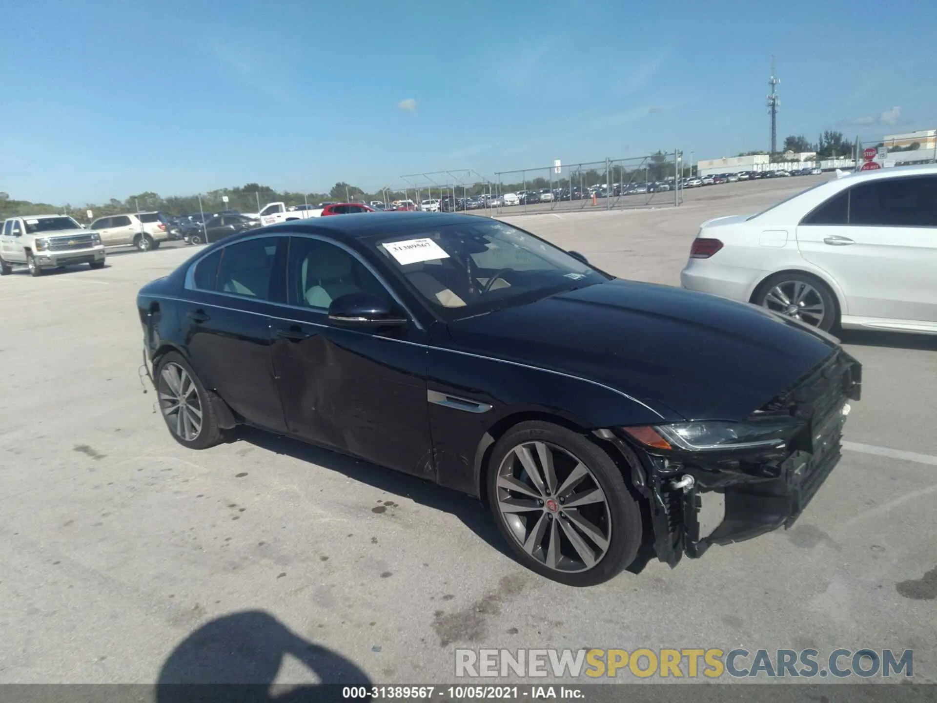 1 Photograph of a damaged car SAJAE4FX6LCP61377 JAGUAR XE 2020