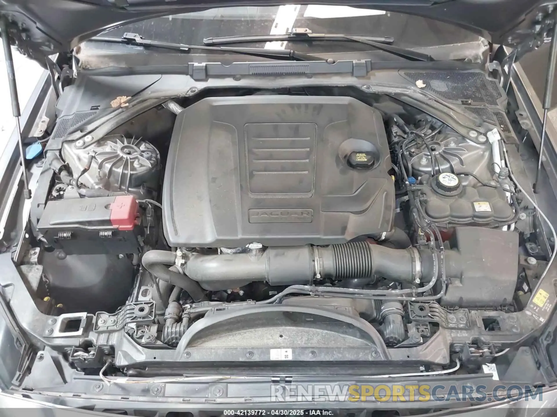 10 Фотография поврежденного автомобиля SAJAJ4FX3LCP58609 JAGUAR XE 2020