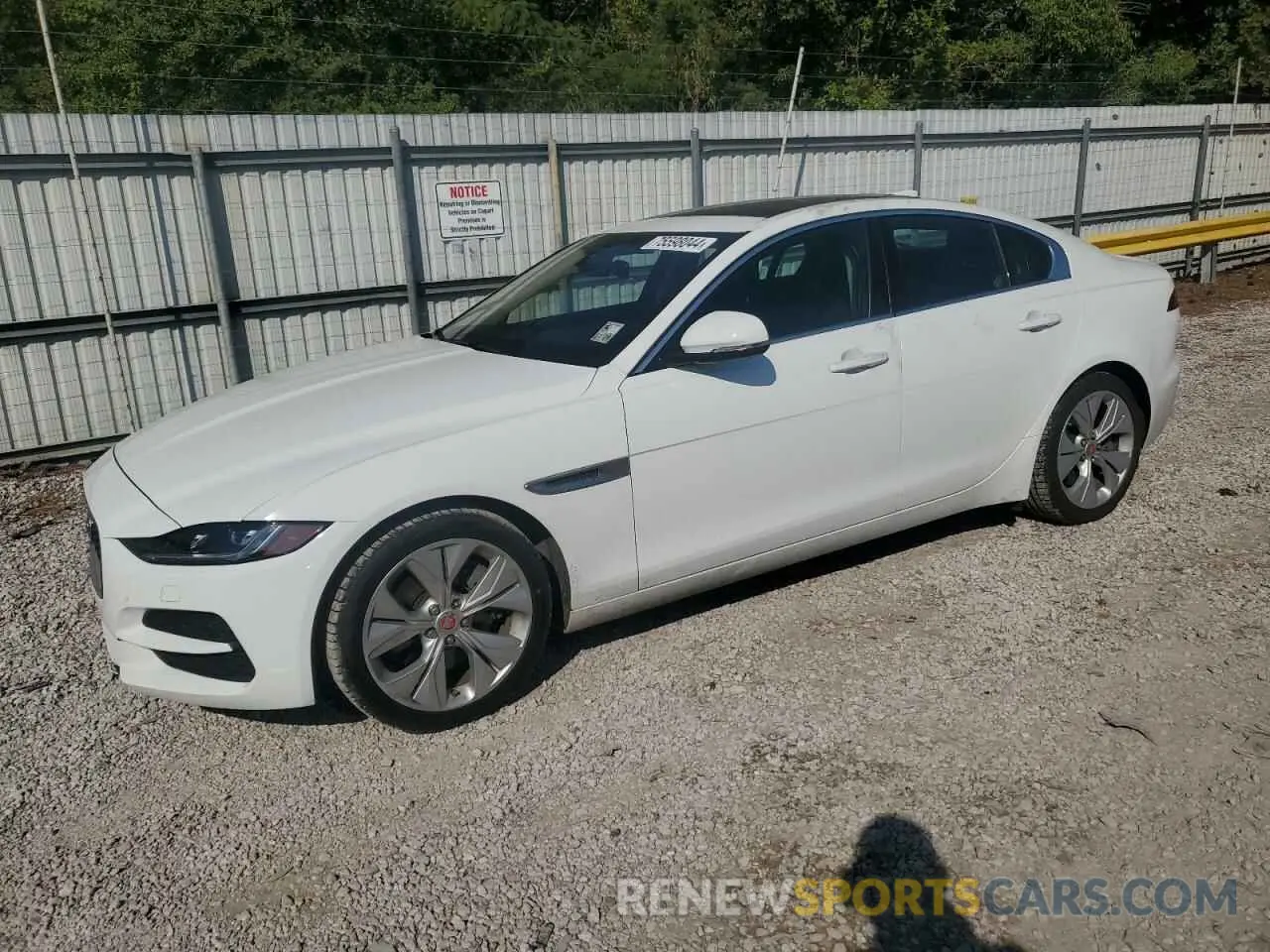 1 Фотография поврежденного автомобиля SAJAJ4FX5LCP65058 JAGUAR XE 2020
