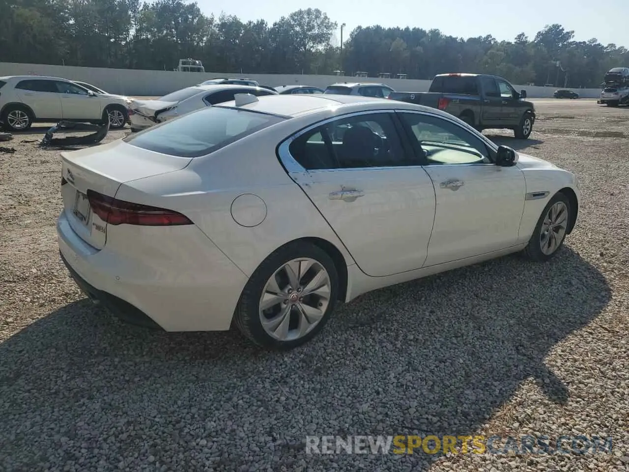 3 Фотография поврежденного автомобиля SAJAJ4FX5LCP65058 JAGUAR XE 2020