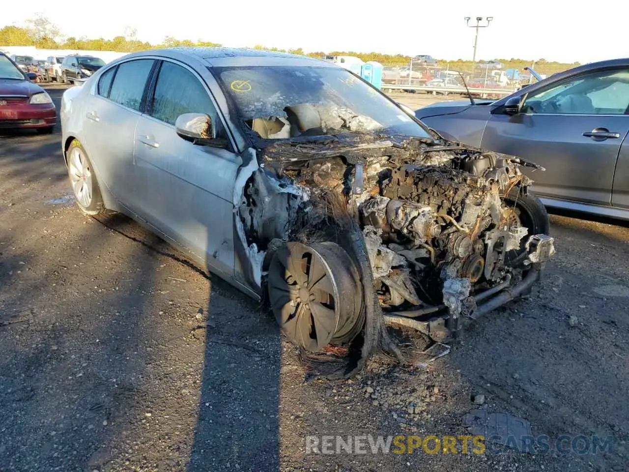 1 Photograph of a damaged car SAJAJ4FX7LCP64753 JAGUAR XE 2020