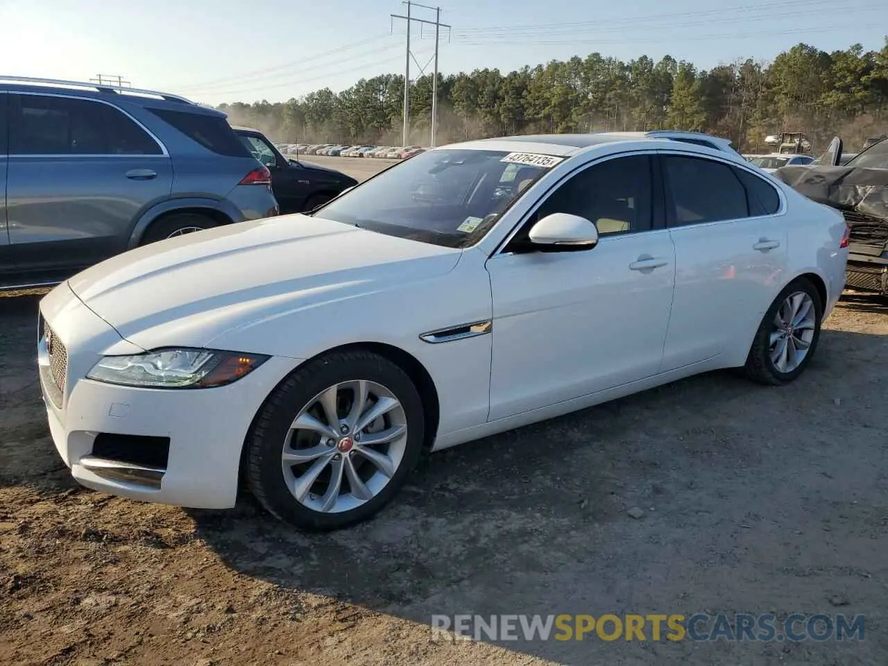1 Фотография поврежденного автомобиля SAJBJ4FX4KCY81323 JAGUAR XF 2019