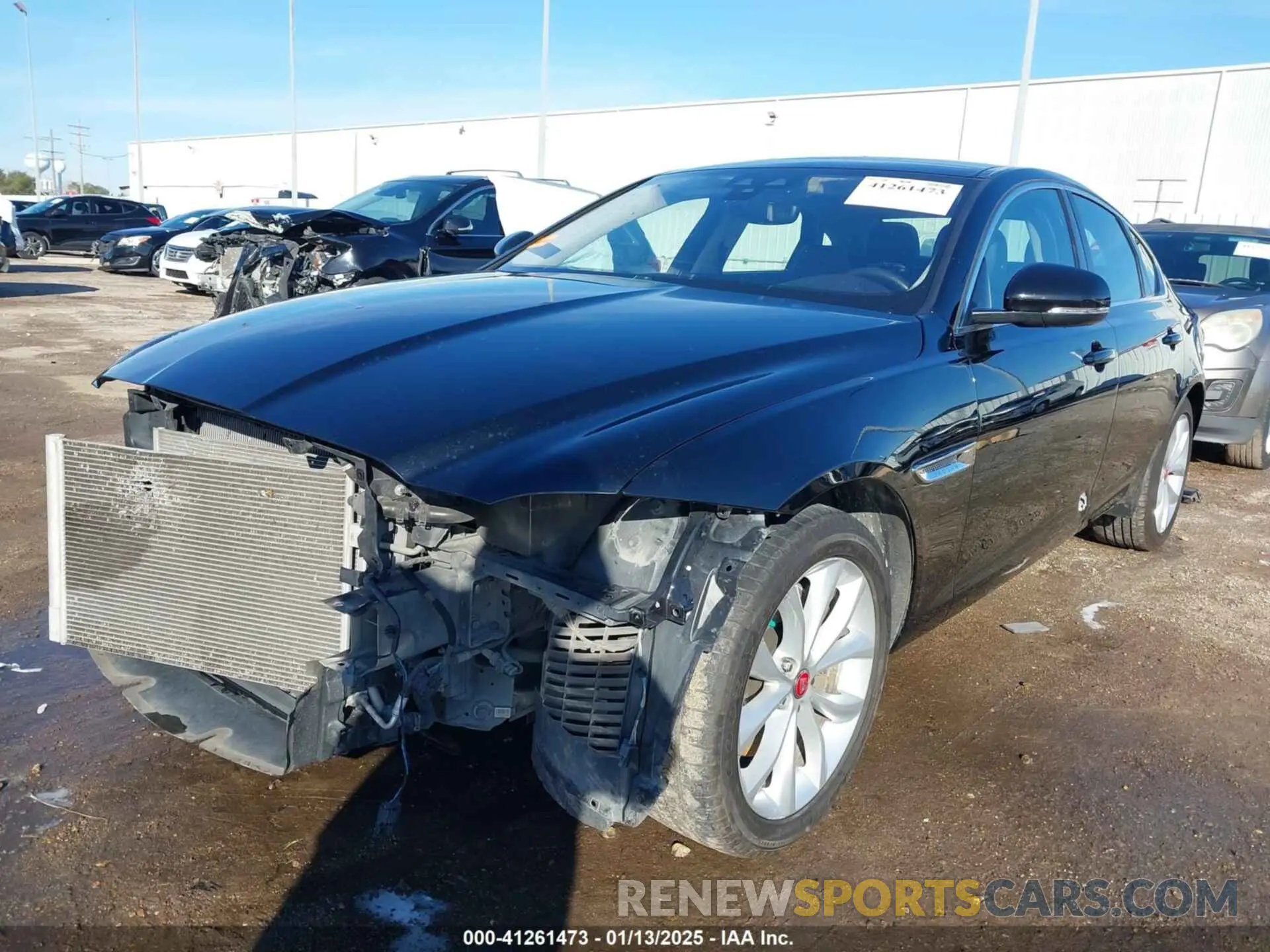 2 Фотография поврежденного автомобиля SAJBJ4FX5KCY78947 JAGUAR XF 2019