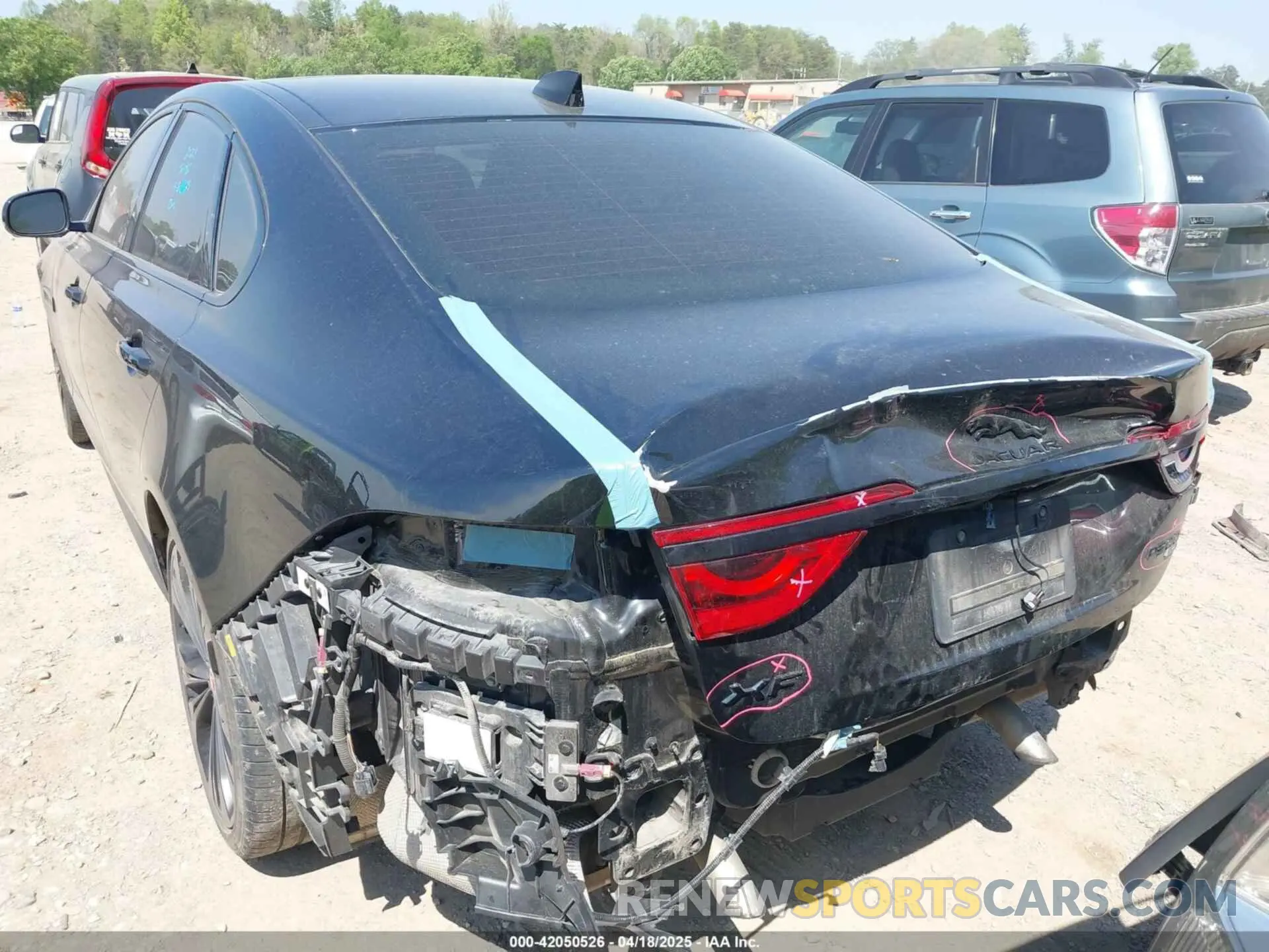 16 Photograph of a damaged car SAJBL4GX1MCY88418 JAGUAR XF 2021