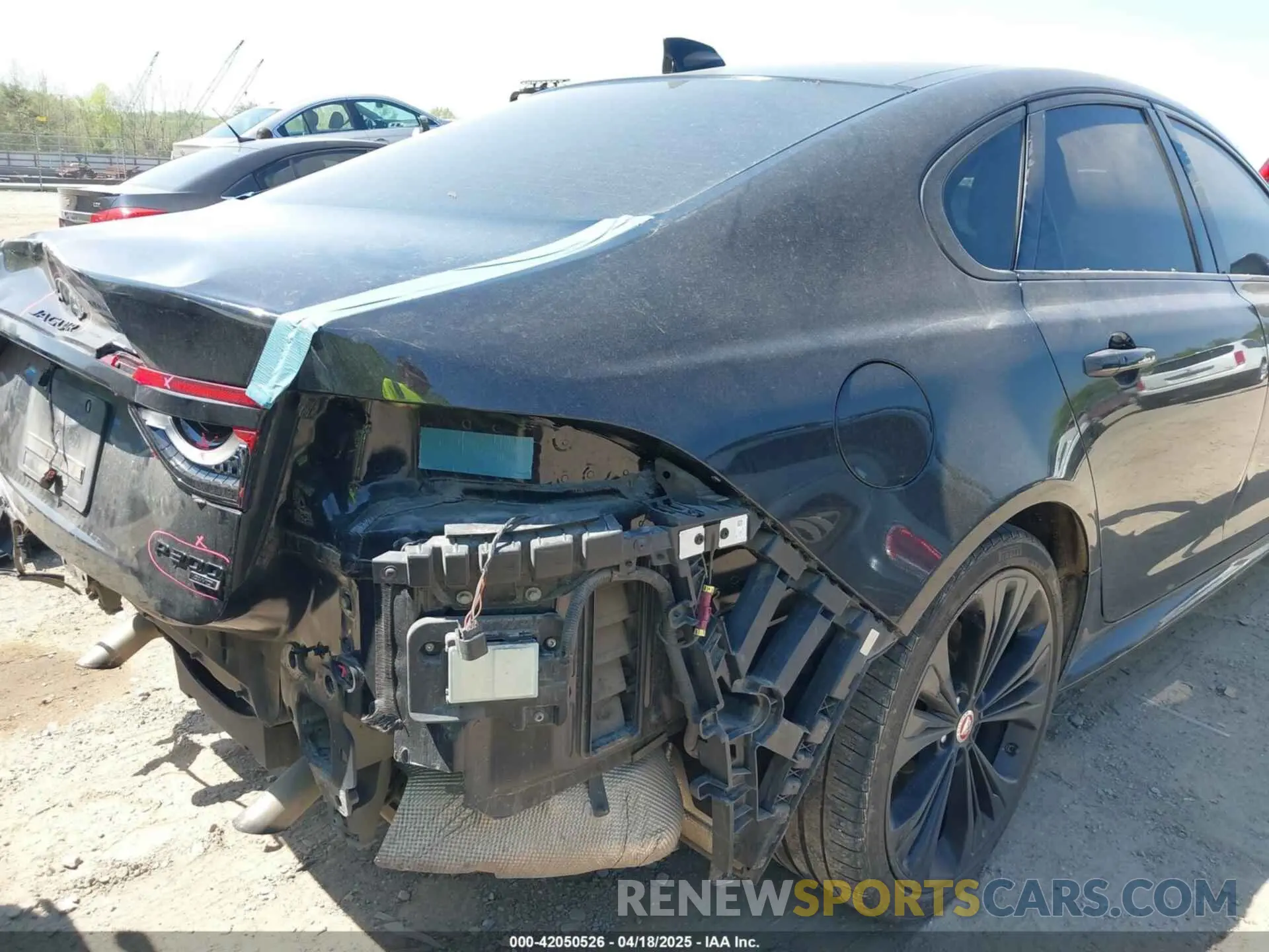17 Photograph of a damaged car SAJBL4GX1MCY88418 JAGUAR XF 2021