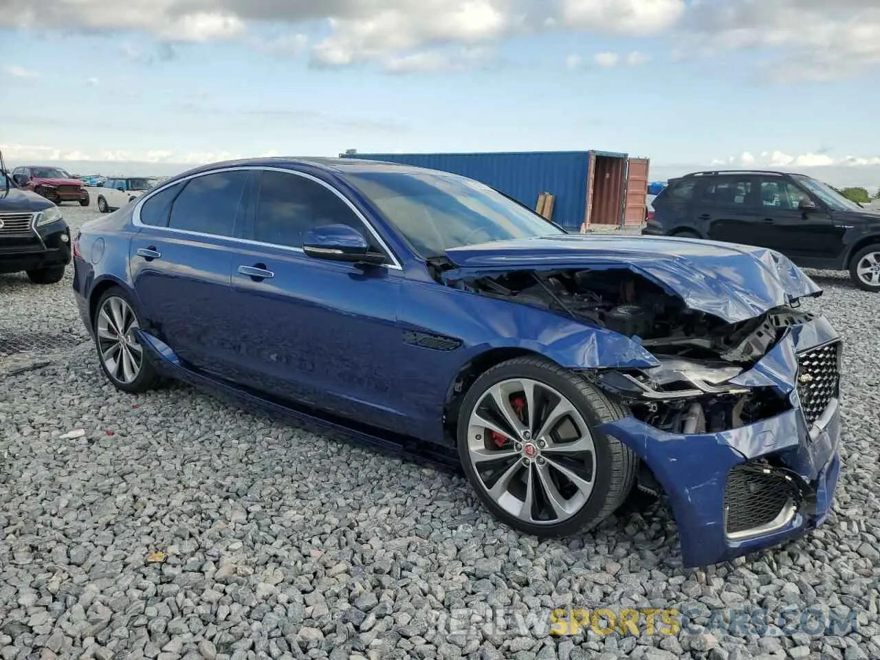 4 Фотография поврежденного автомобиля SAJBG4FX3NCY91294 JAGUAR XF 2022