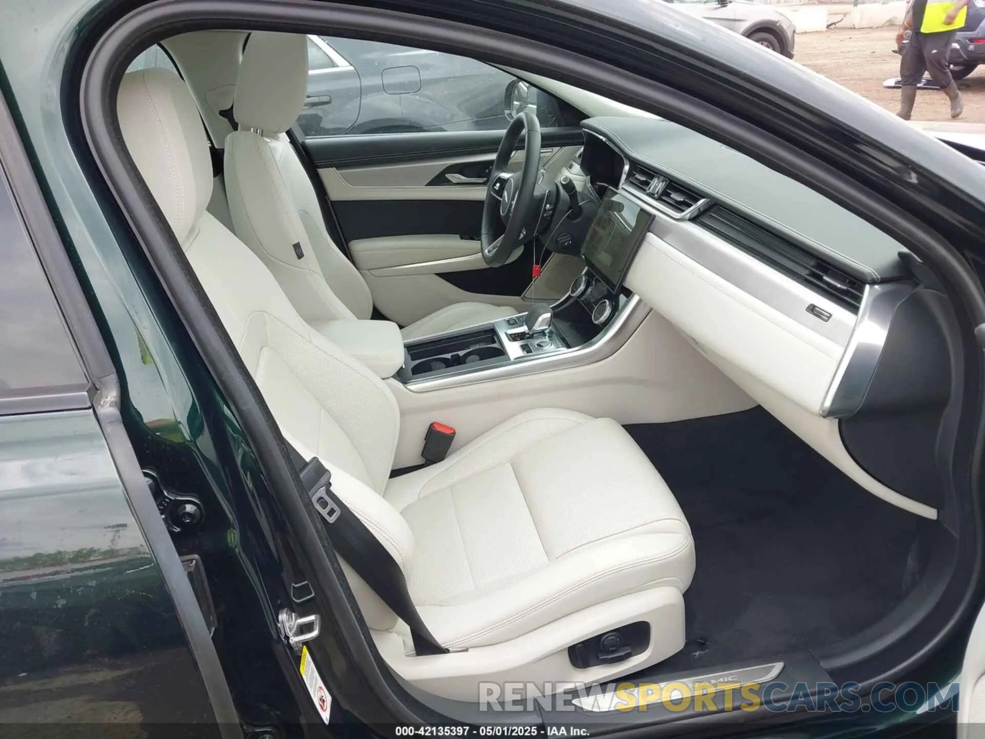 5 Фотография поврежденного автомобиля SAJBL4GXXPCY93265 JAGUAR XF 2023