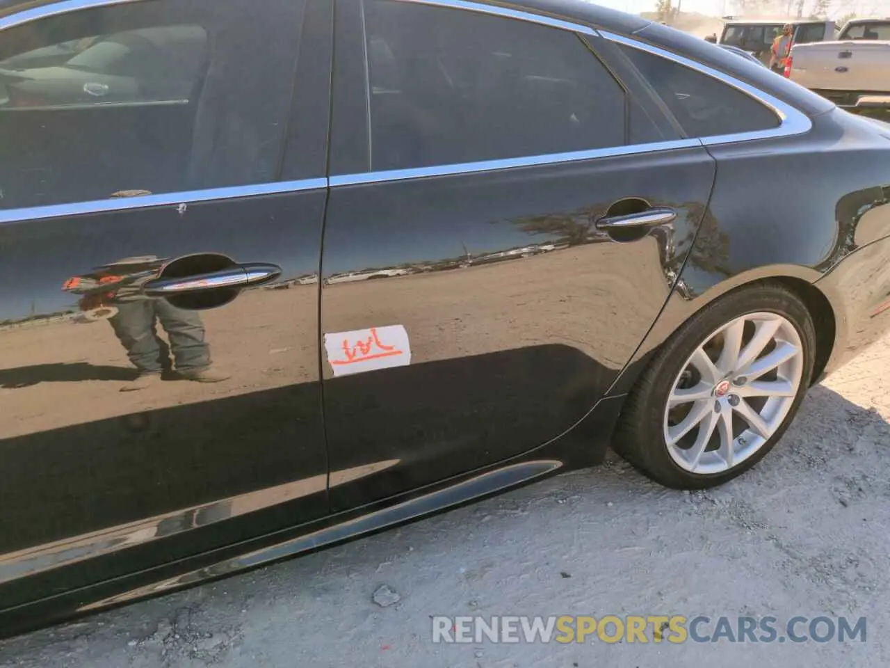 12 Photograph of a damaged car SAJWA1C78K8W21126 JAGUAR XJ 2019
