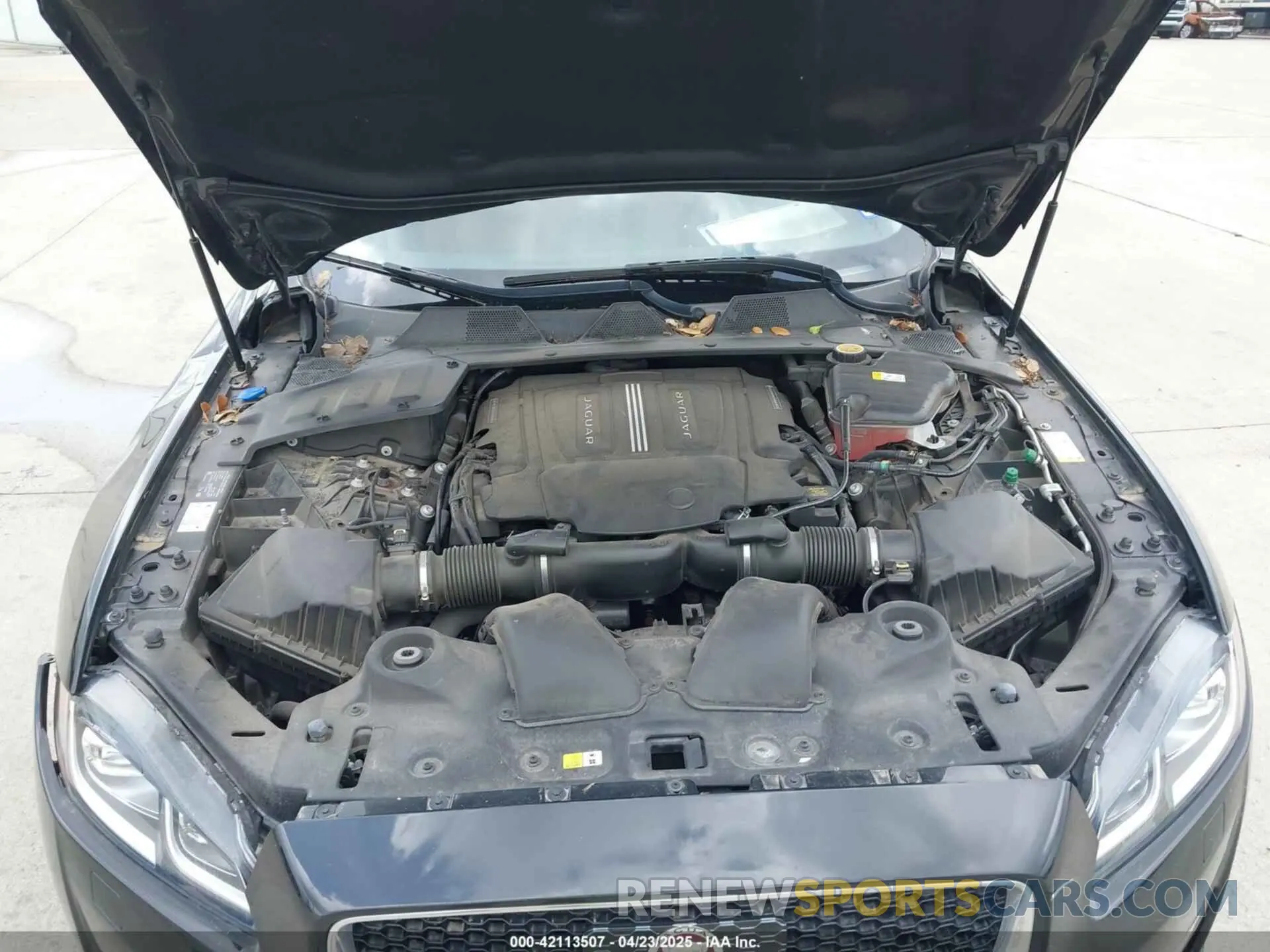 10 Фотография поврежденного автомобиля SAJWA1CEXKMW22140 JAGUAR XJ 2019