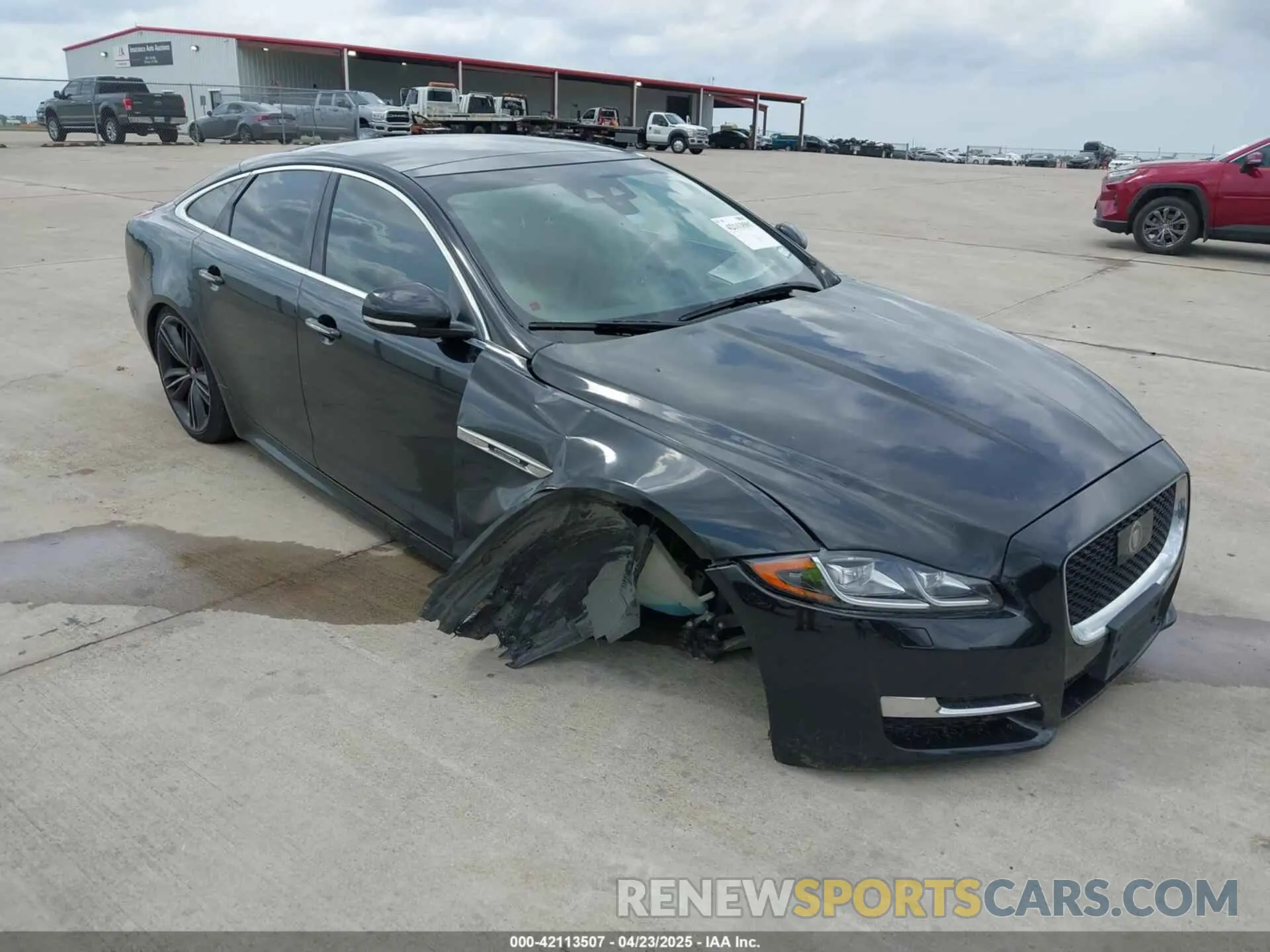 6 Фотография поврежденного автомобиля SAJWA1CEXKMW22140 JAGUAR XJ 2019
