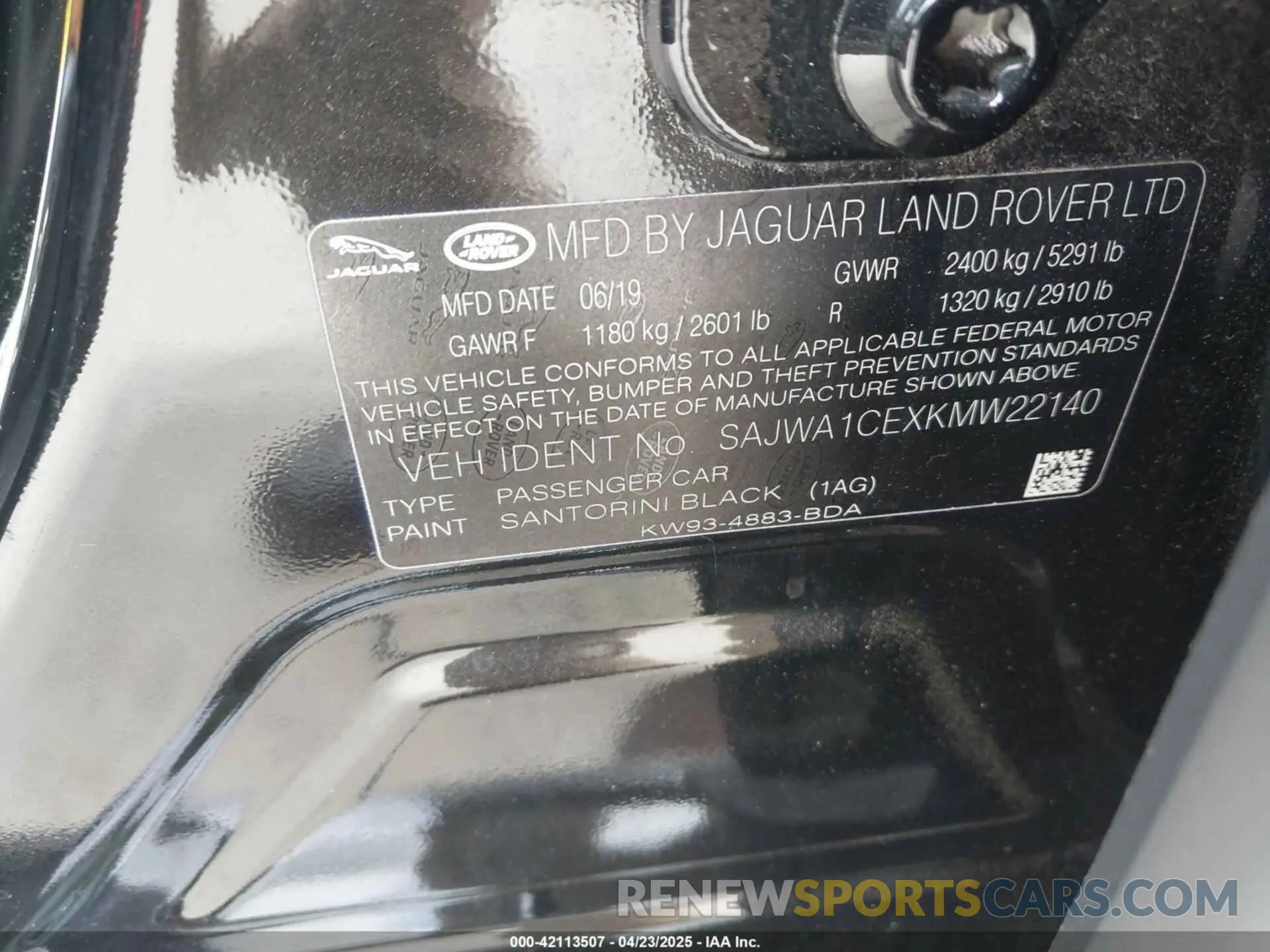 9 Фотография поврежденного автомобиля SAJWA1CEXKMW22140 JAGUAR XJ 2019