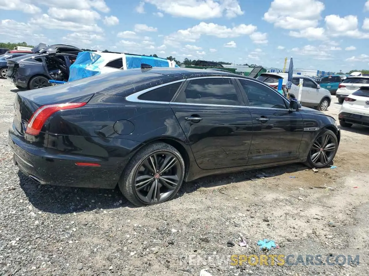 3 Фотография поврежденного автомобиля SAJWA2GE4KMW22490 JAGUAR XJ 2019