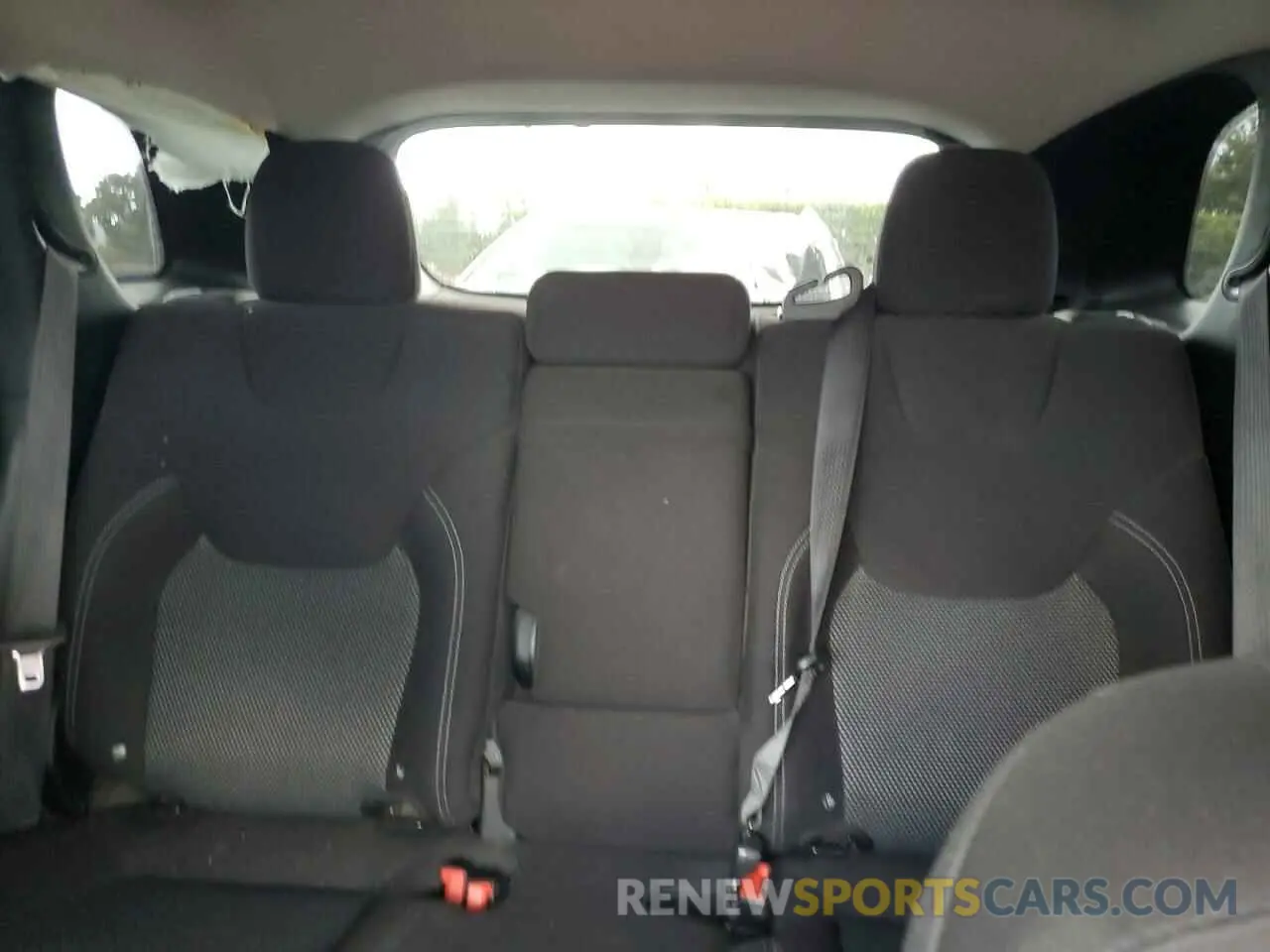 10 Photograph of a damaged car 1C4PJLCB9KD145320 JEEP ALL OTHER 2019