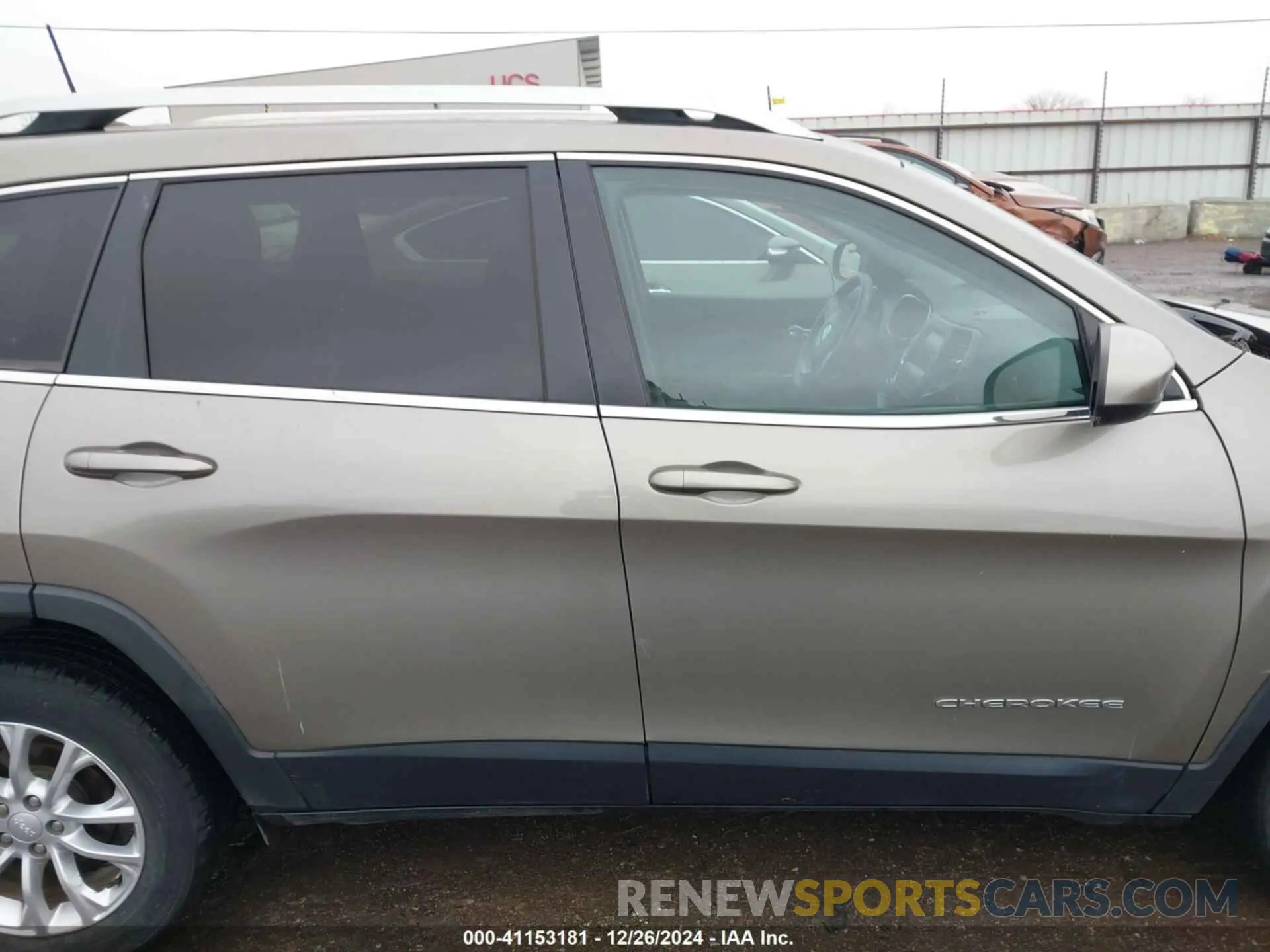 13 Фотография поврежденного автомобиля 1C4PJLCB0KD313331 JEEP CHEROKEE 2019