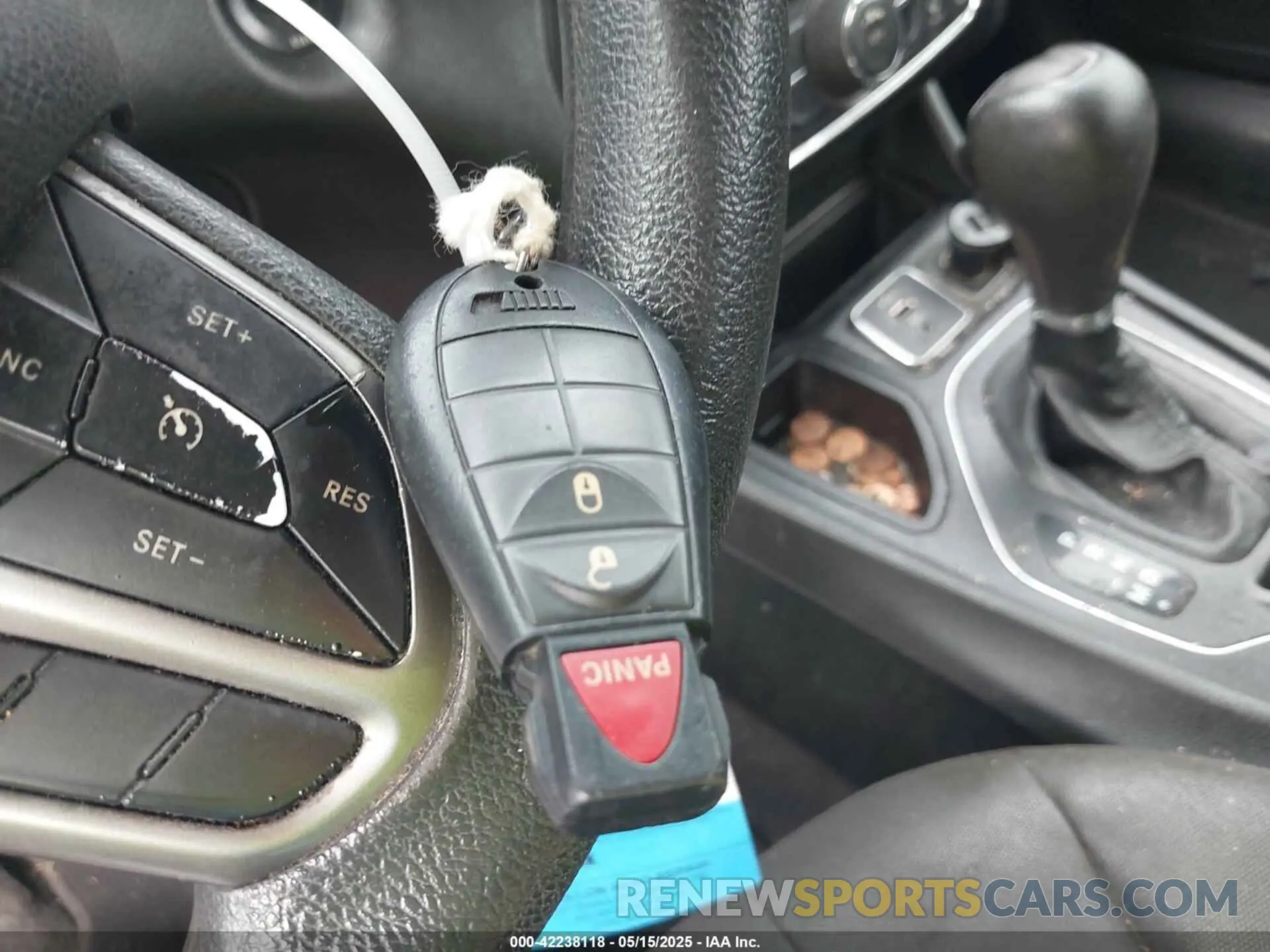 11 Фотография поврежденного автомобиля 1C4PJLCB0KD357703 JEEP CHEROKEE 2019