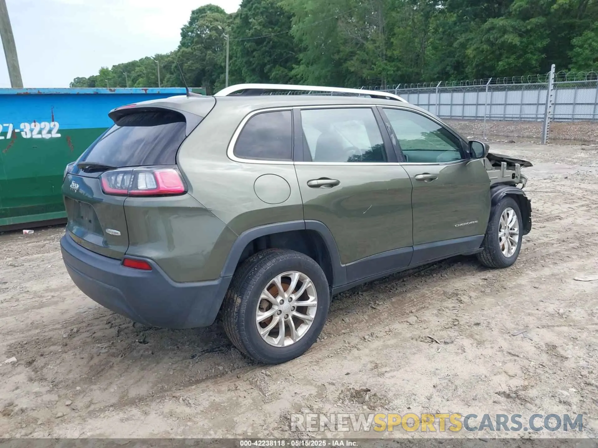 4 Фотография поврежденного автомобиля 1C4PJLCB0KD357703 JEEP CHEROKEE 2019