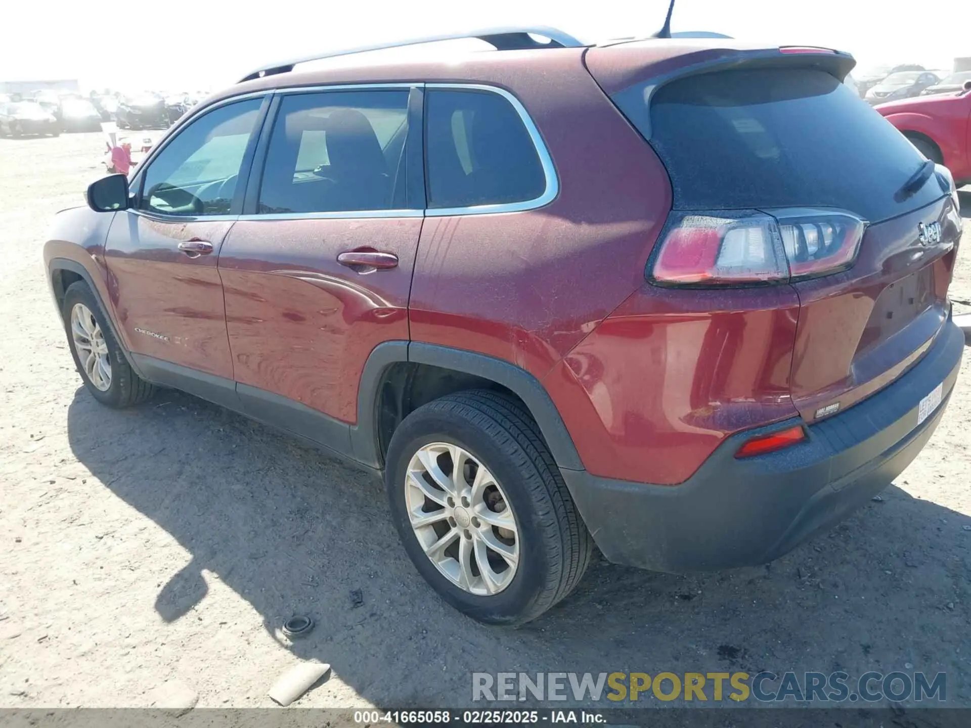 3 Фотография поврежденного автомобиля 1C4PJLCB1KD406245 JEEP CHEROKEE 2019