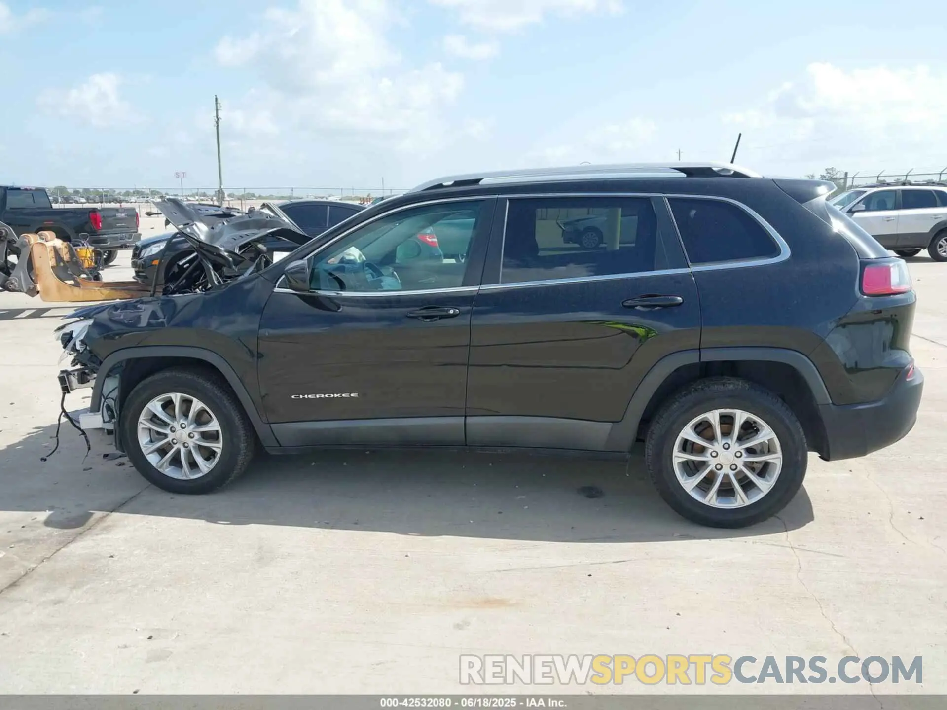 14 Фотография поврежденного автомобиля 1C4PJLCB2KD205941 JEEP CHEROKEE 2019