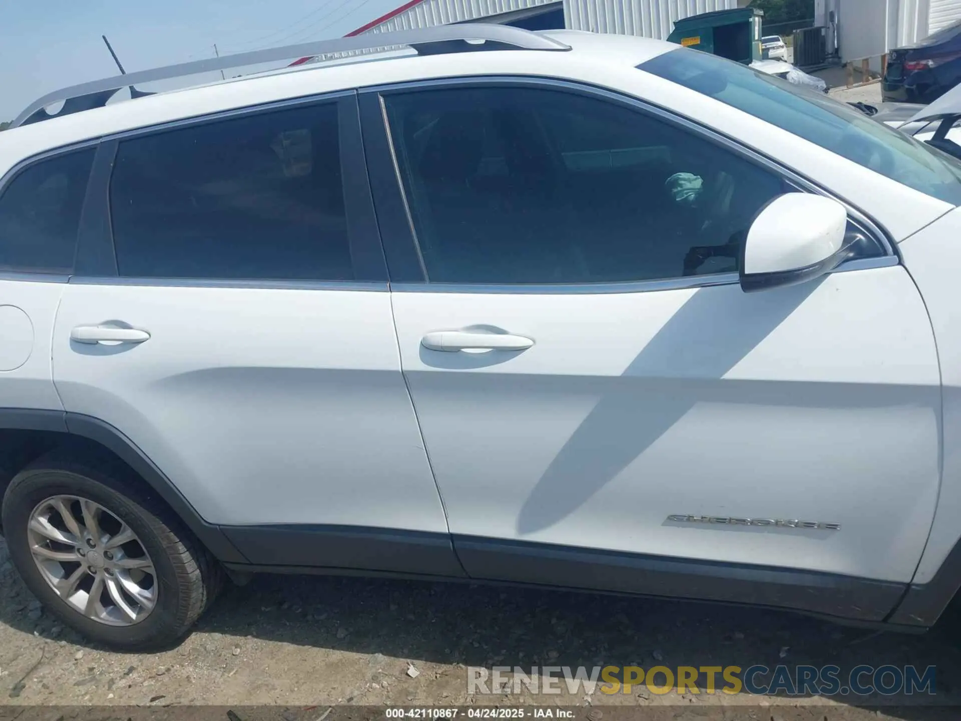 13 Фотография поврежденного автомобиля 1C4PJLCB2KD340580 JEEP CHEROKEE 2019
