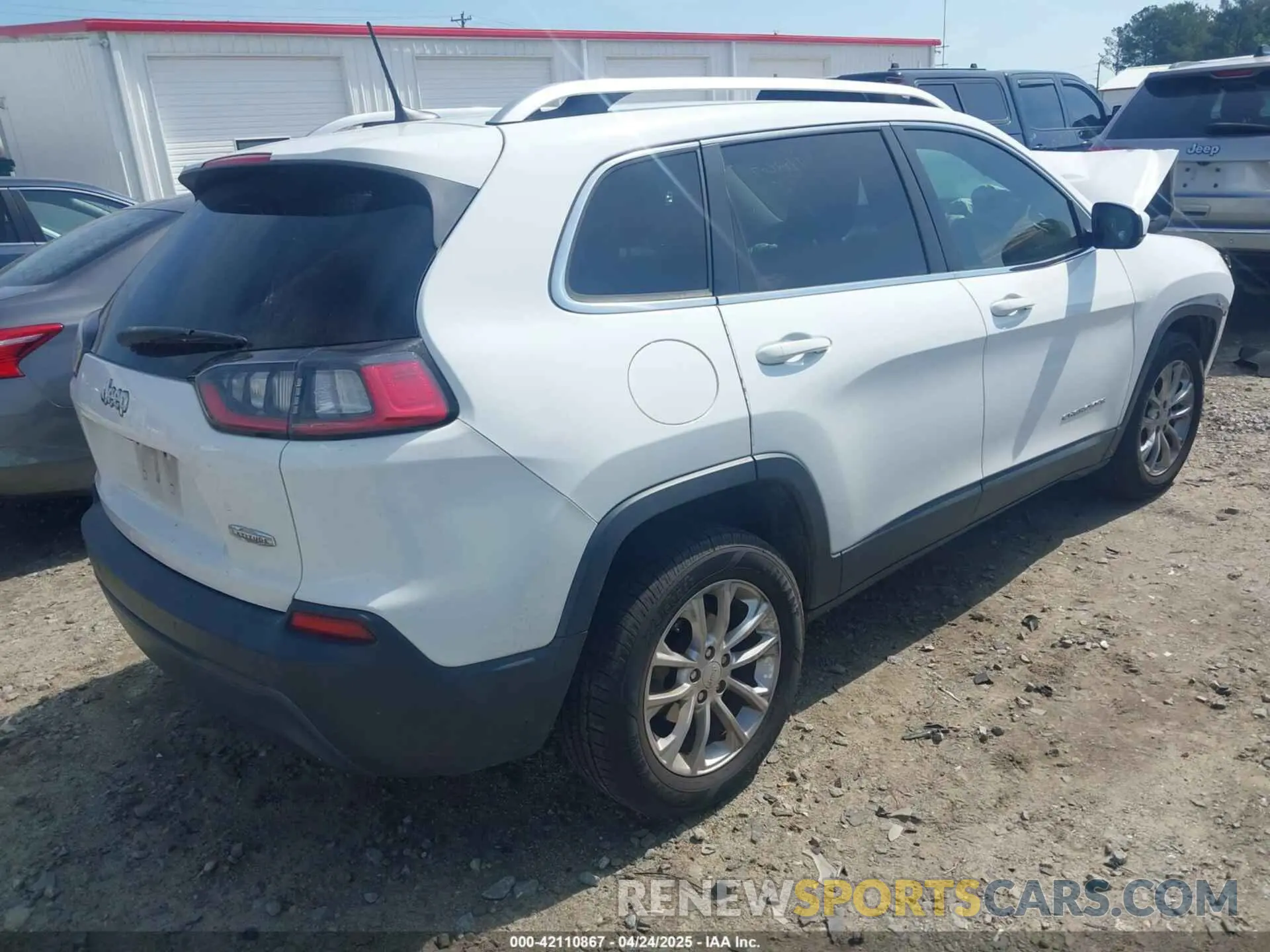 4 Фотография поврежденного автомобиля 1C4PJLCB2KD340580 JEEP CHEROKEE 2019