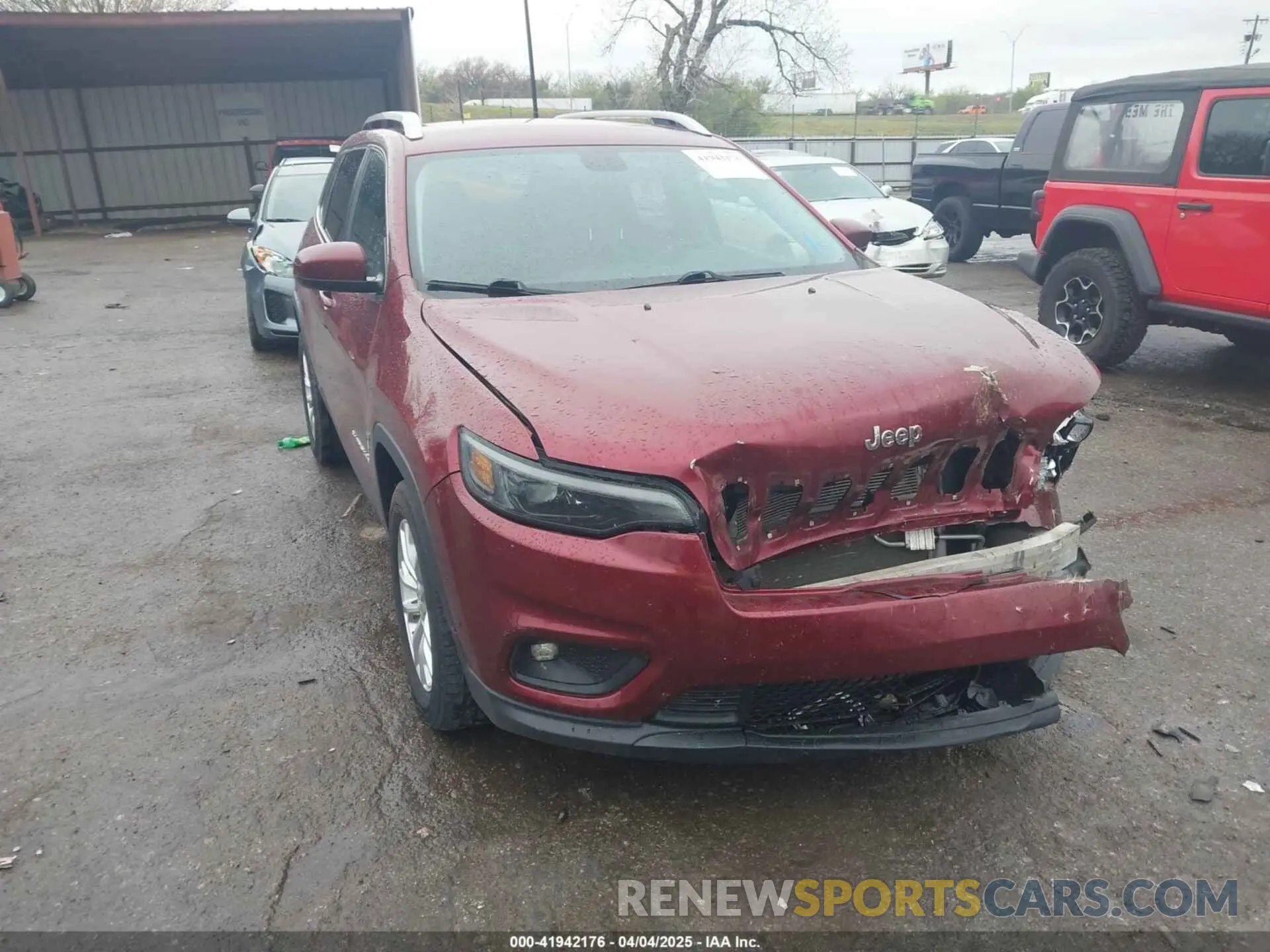 1 Photograph of a damaged car 1C4PJLCB5KD149817 JEEP CHEROKEE 2019