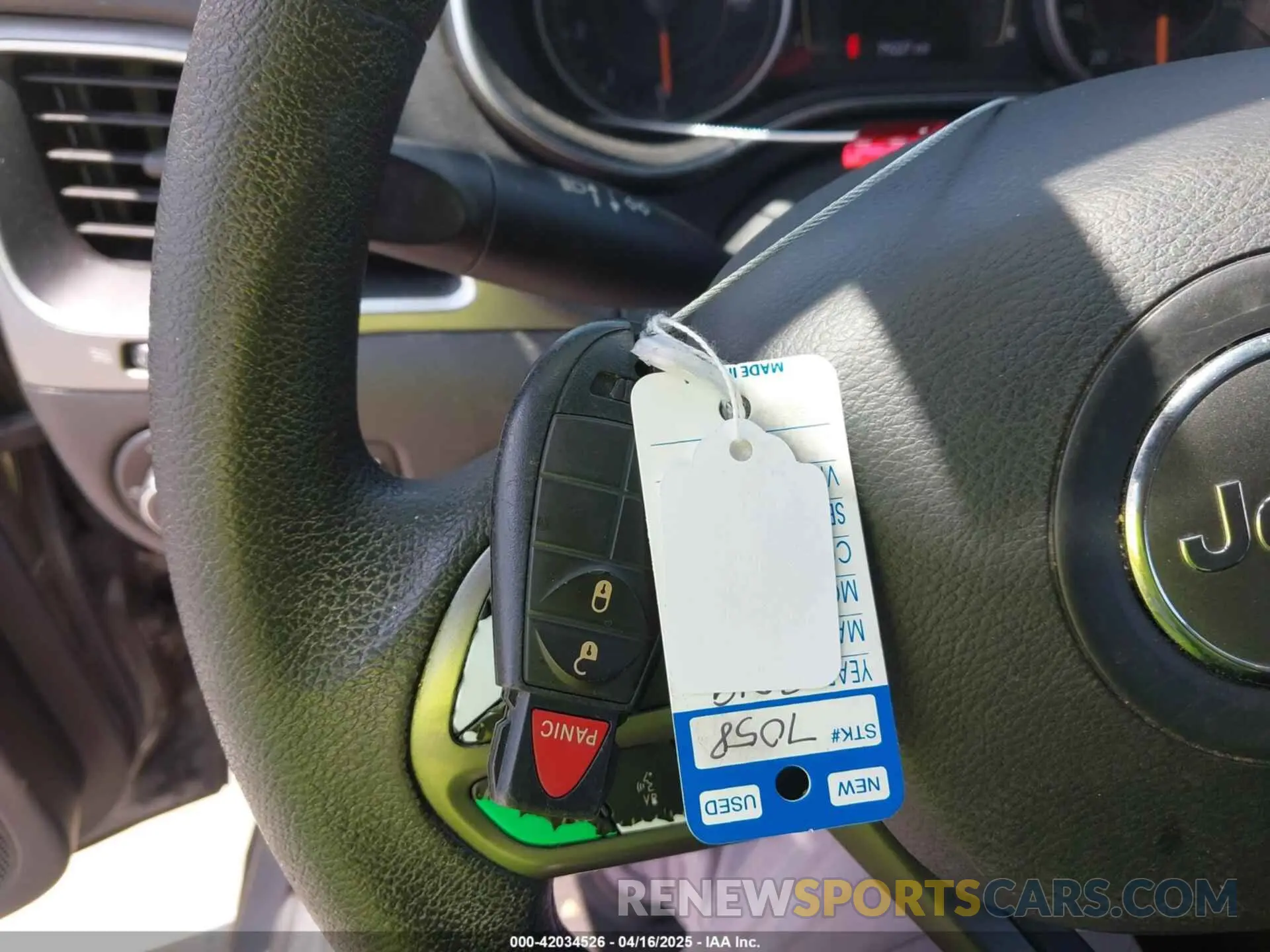 11 Photograph of a damaged car 1C4PJLCB5KD327631 JEEP CHEROKEE 2019