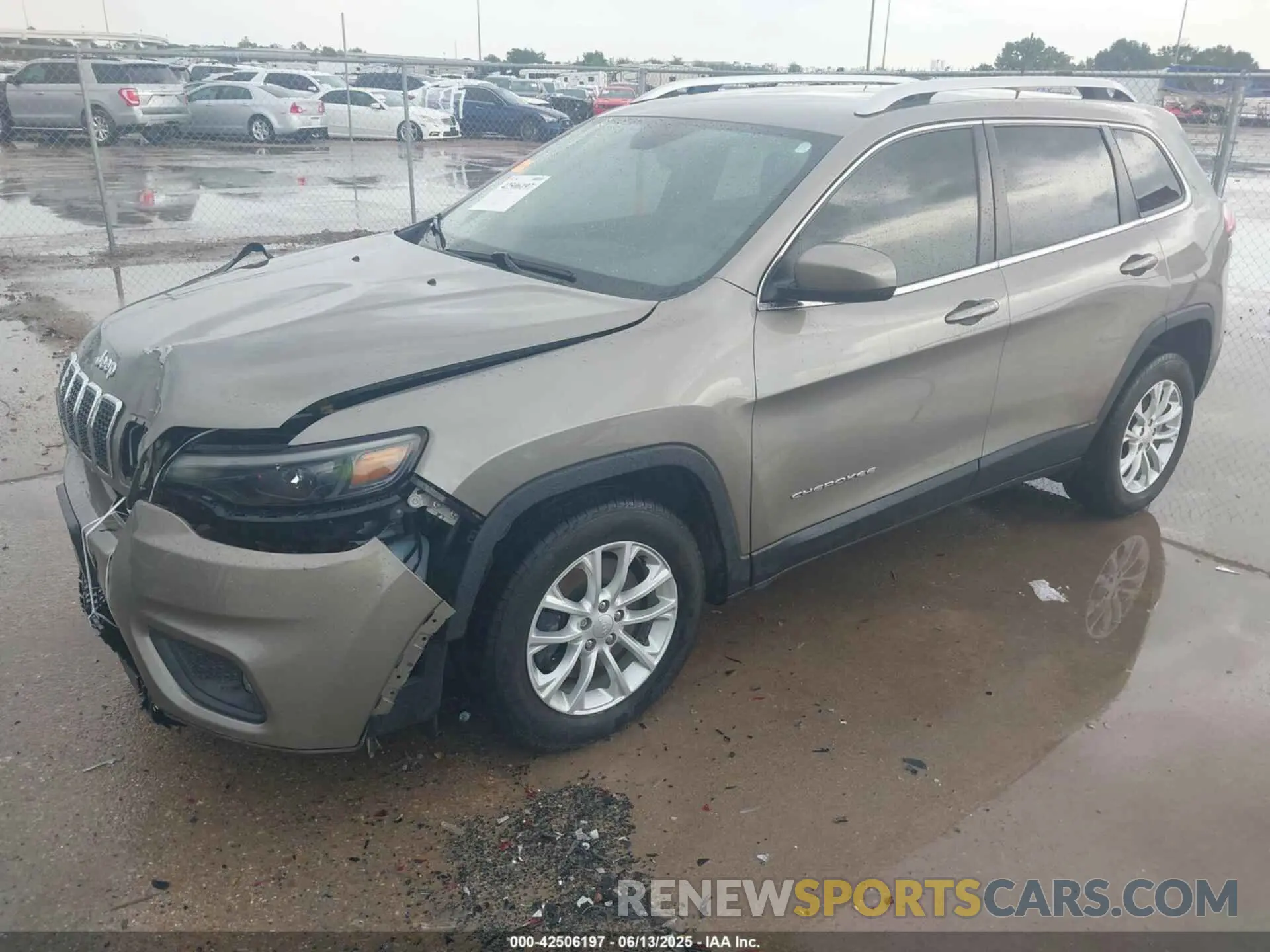 2 Photograph of a damaged car 1C4PJLCB5KD358412 JEEP CHEROKEE 2019