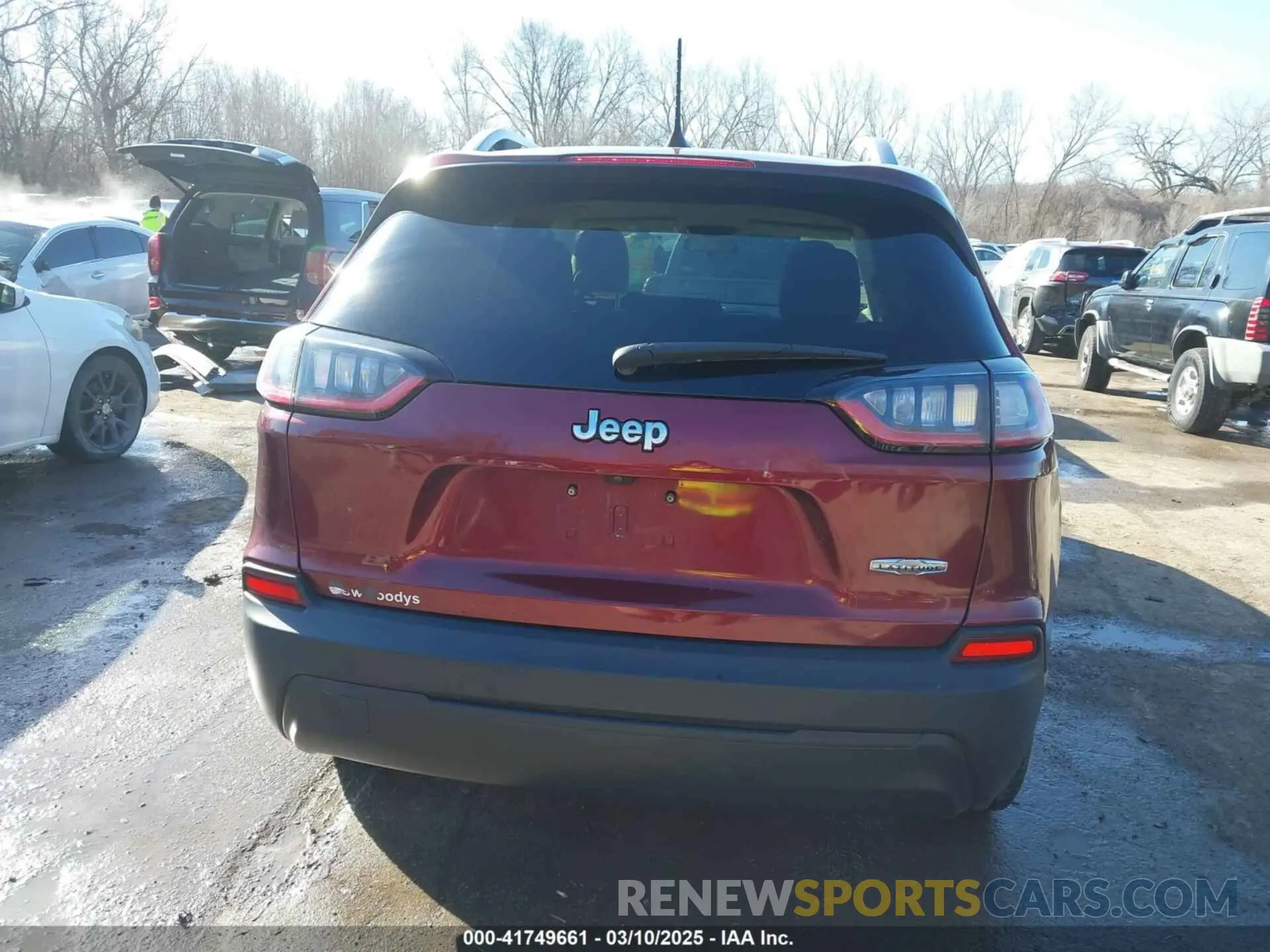 17 Фотография поврежденного автомобиля 1C4PJLCB5KD439927 JEEP CHEROKEE 2019
