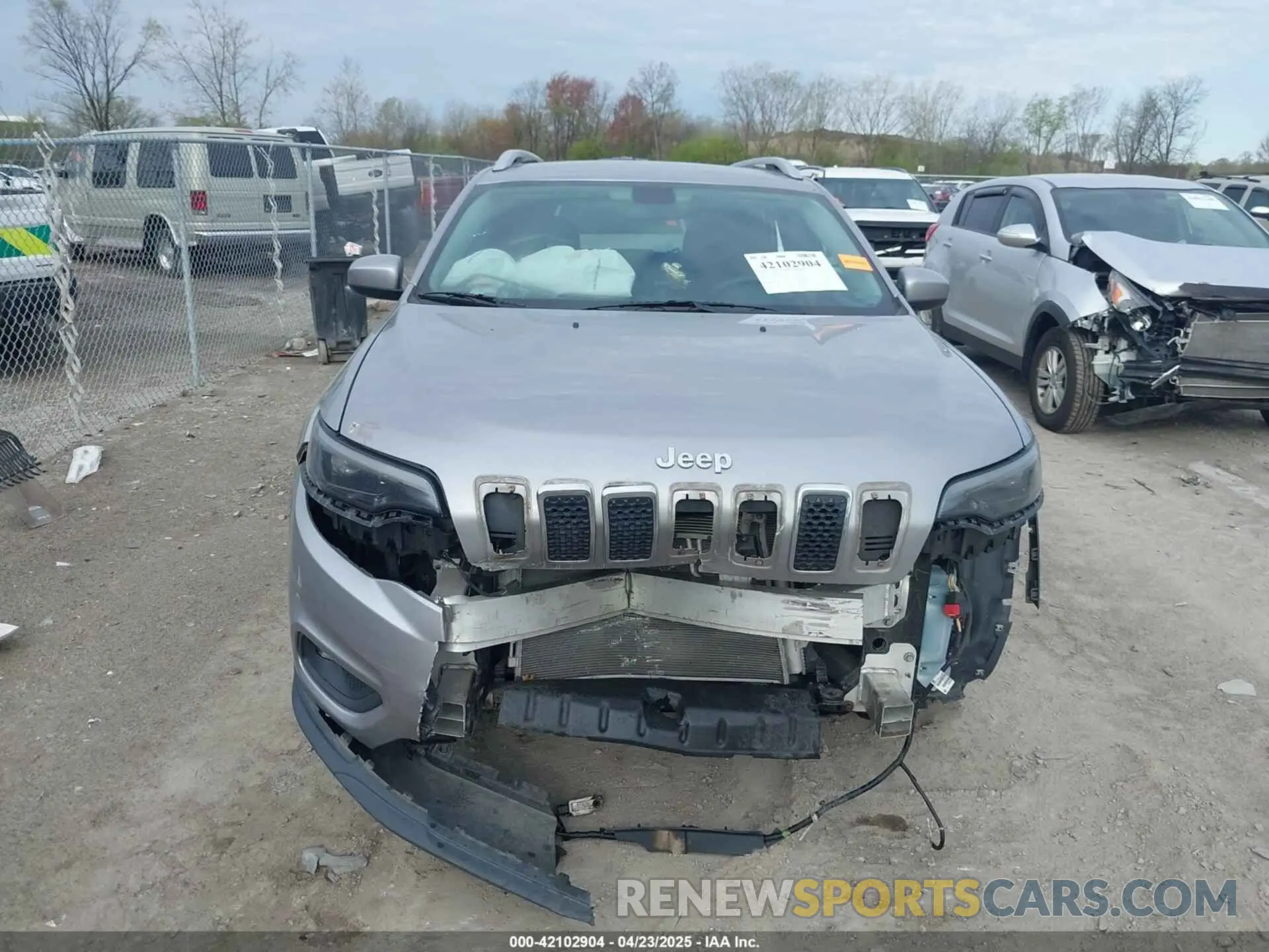 12 Фотография поврежденного автомобиля 1C4PJLCB6KD159997 JEEP CHEROKEE 2019