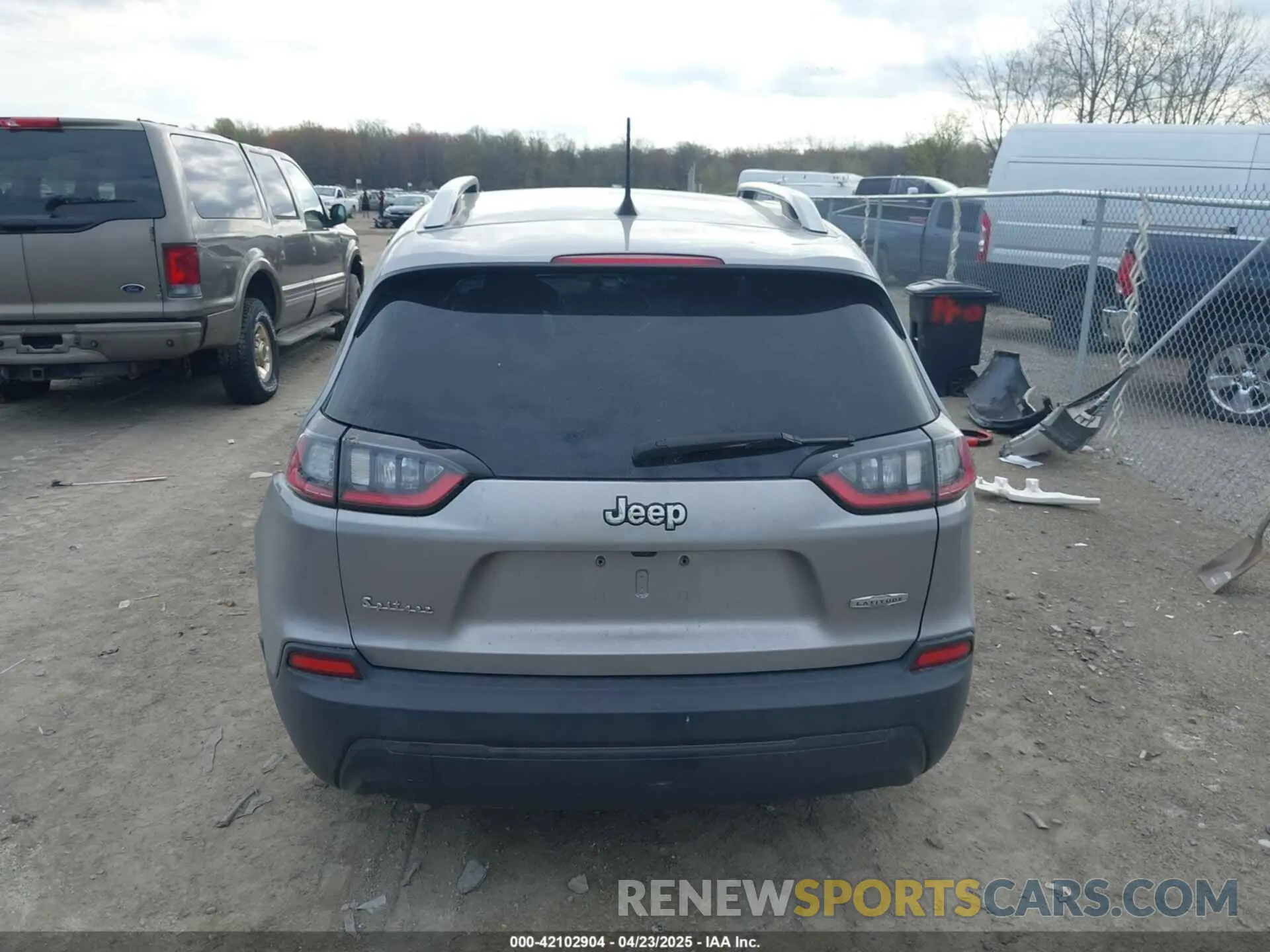 16 Фотография поврежденного автомобиля 1C4PJLCB6KD159997 JEEP CHEROKEE 2019