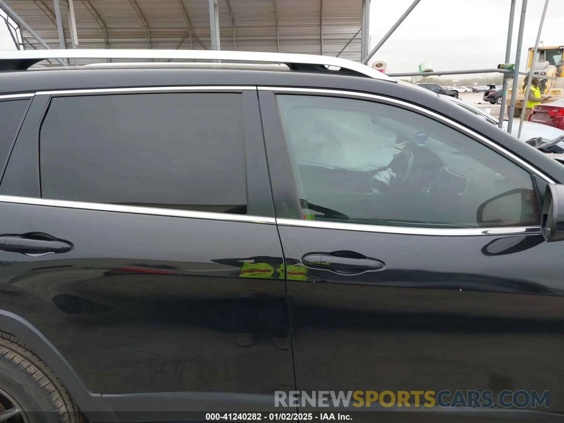 13 Photograph of a damaged car 1C4PJLCB6KD357821 JEEP CHEROKEE 2019